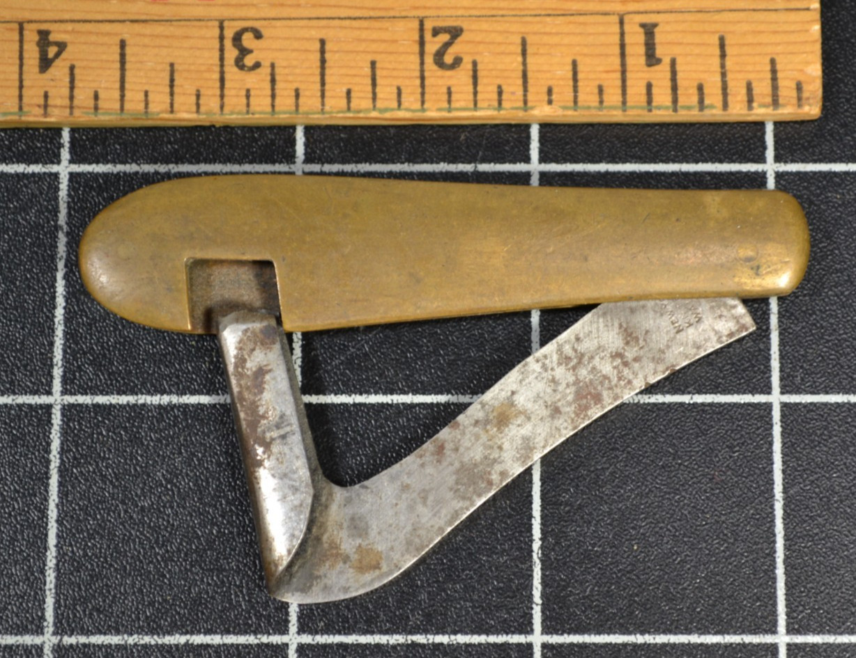 NEW YORK KNIFE Co – WARREN, NY – 1856-1931 – BRASS FOLDING RACE KNIFE