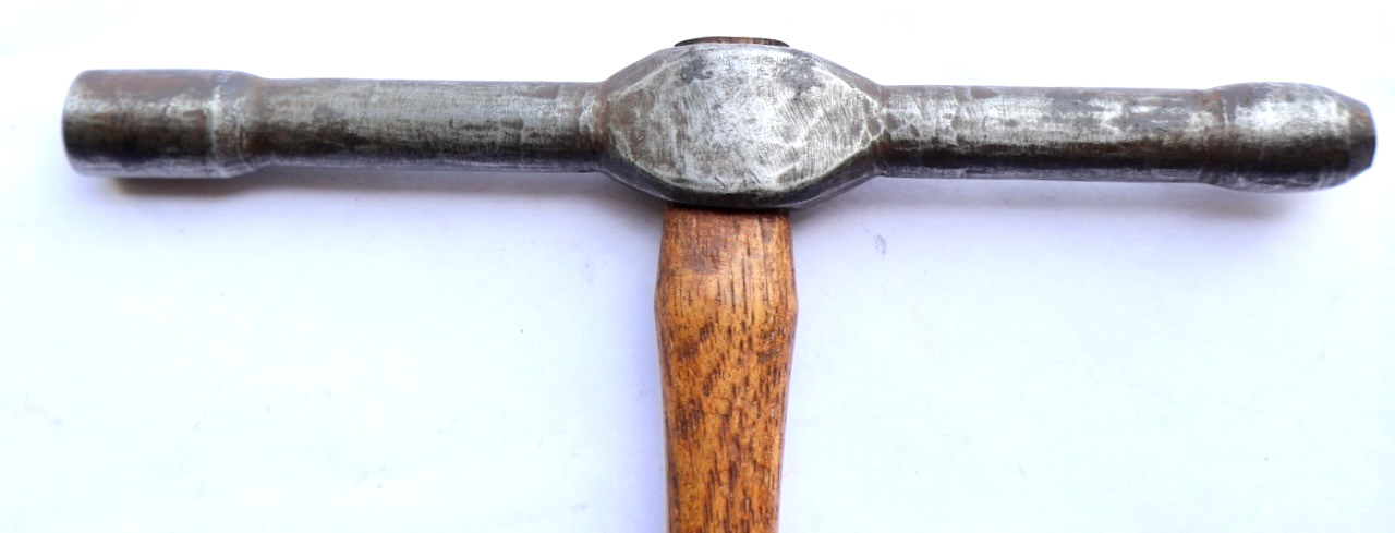 9.8 Oz. Unbranded Metal Working Hammer / Tin Copper Silversmith / MTT
