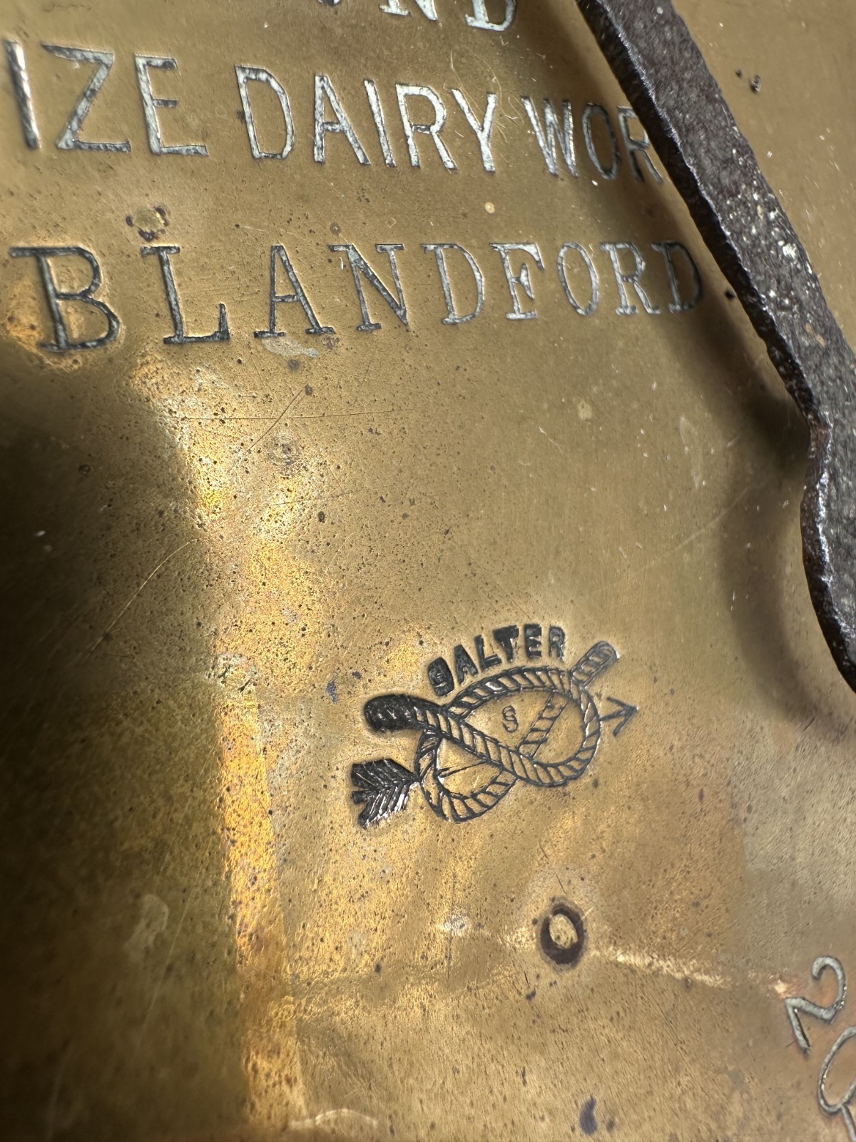 10″ Salter Bronze Dairy Market Scale Pond’s Prize Dairy Works Blandford Dorset