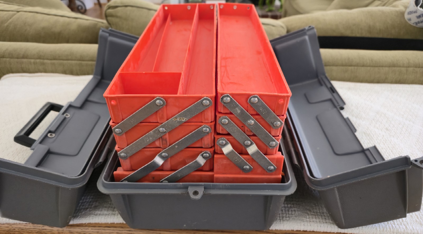 Vintage Flambeau 19060 6-tray Cantilever Copolymer Tool/Tackle Box Orange Gray!