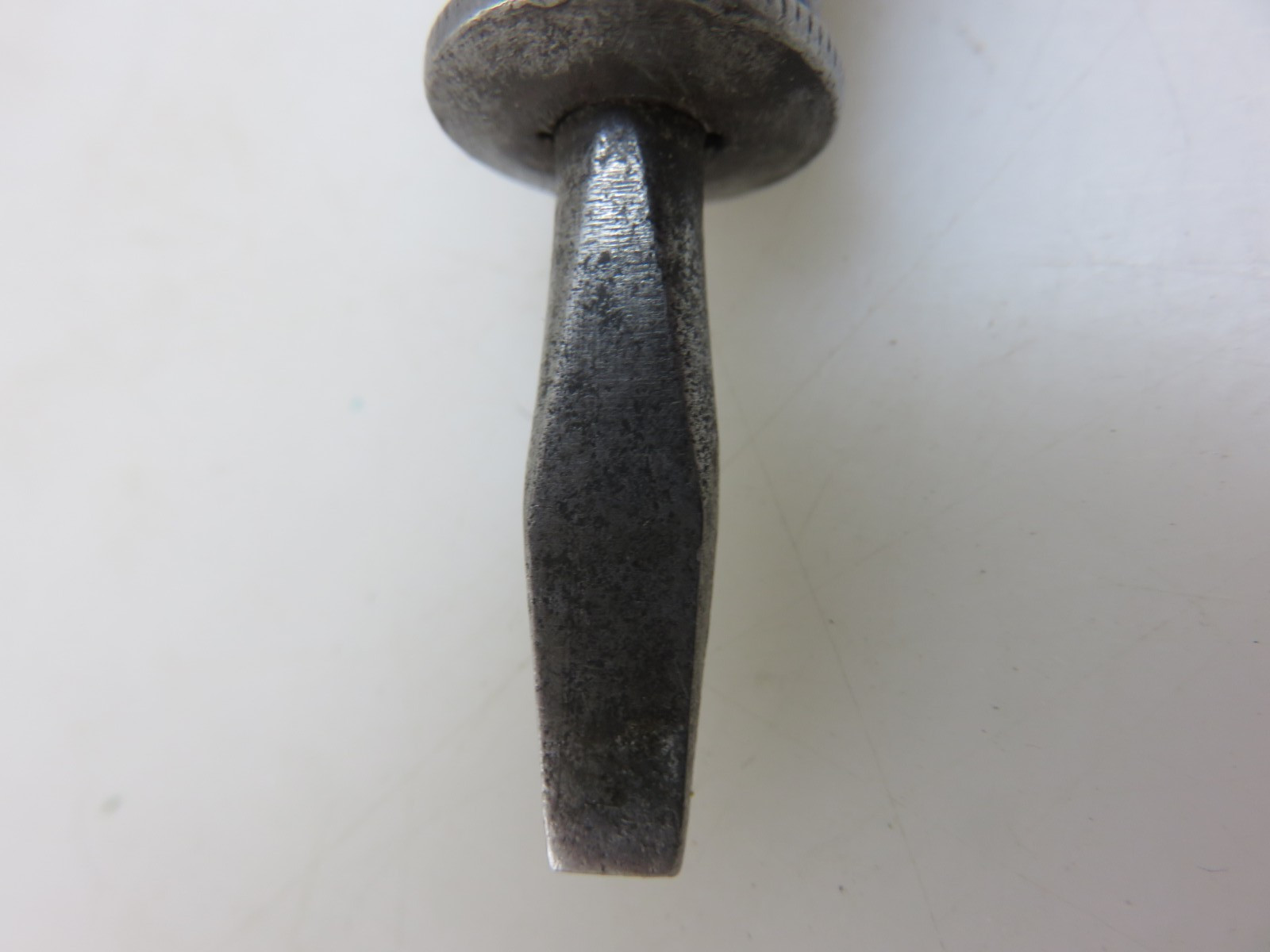 Bridgeport Hardware Stubby Flat Blade Screwdriver Wood Handle 3.25″L Vintage USA