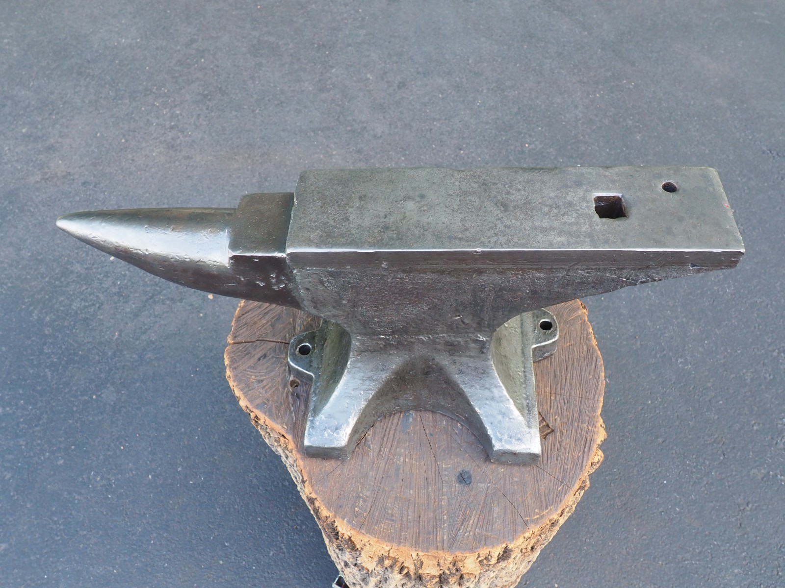 BIG 1940s FACTORY “FISHER NORRIS” BLACKSMITH 150LBS ANVIL ANTIQUE VISE RR BLADE