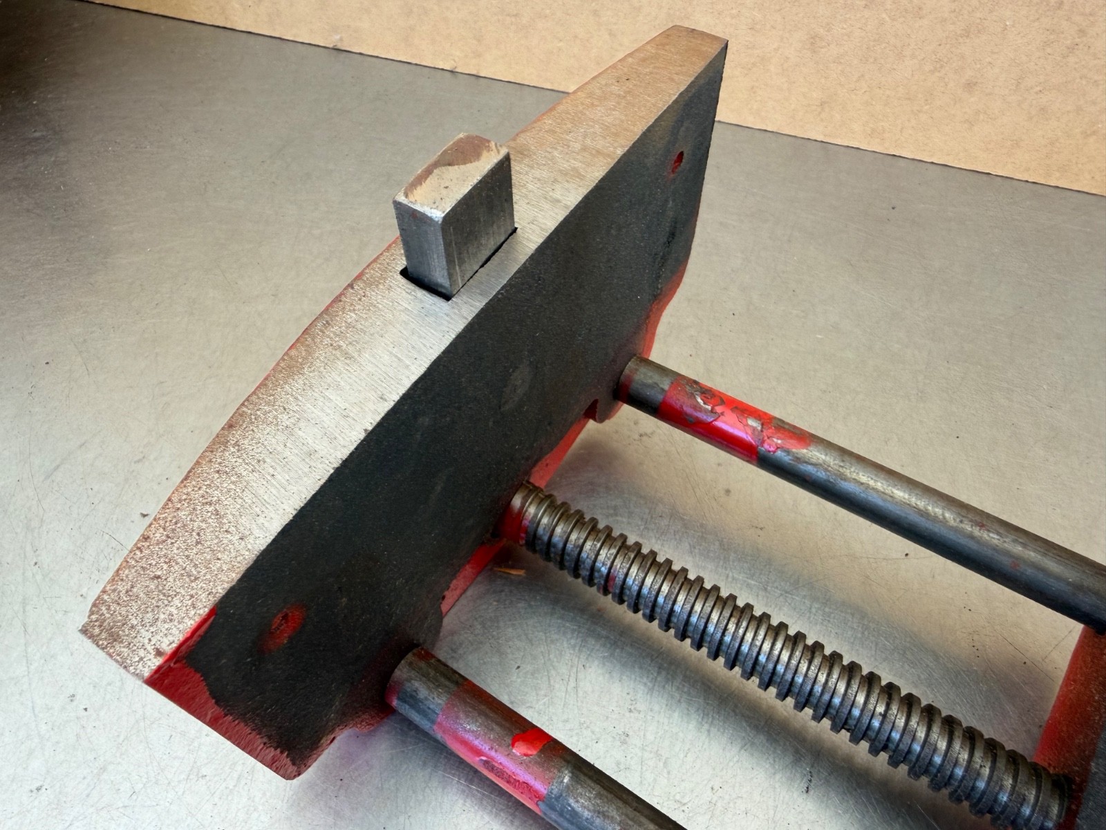 NOS VINTAGE WILTON WOOD WORKING BENCH VISE ORIGINAL BOX 8-1/2″ Wide Jaws