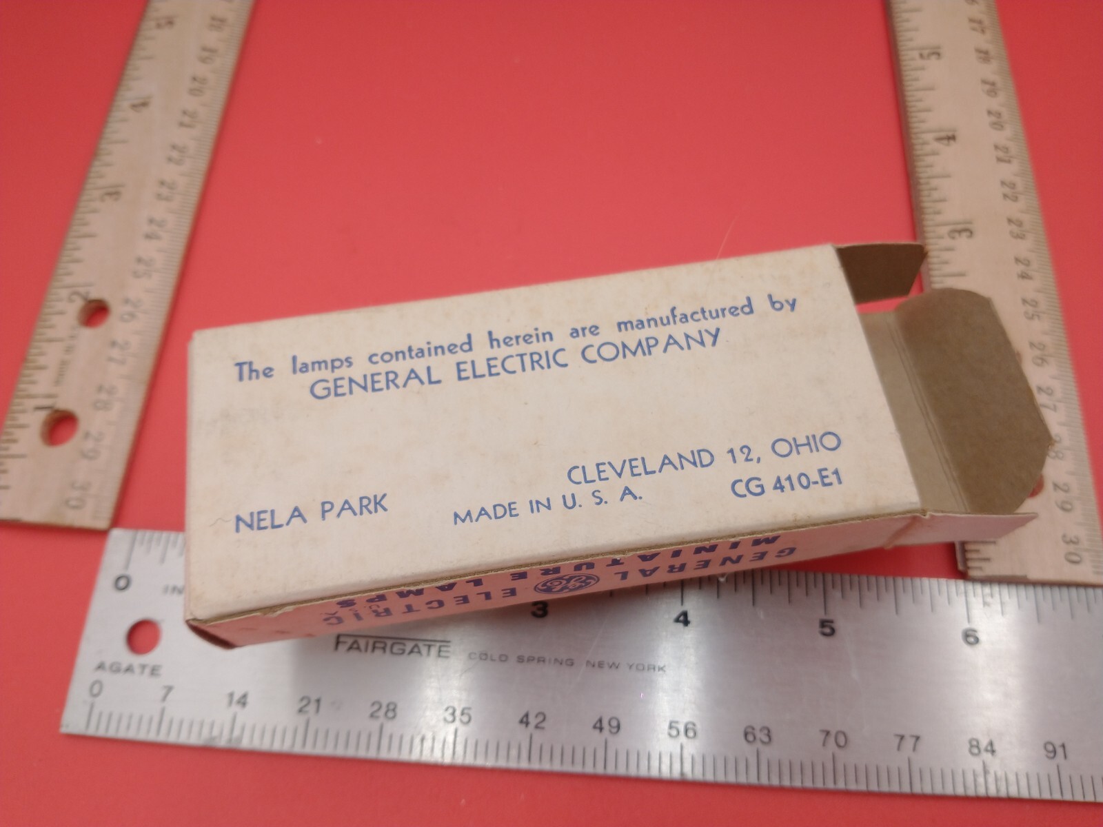 VINTAGE – PR-14 – G.E. Miniature Lamps General Electric – (1 Box of 10) #1241