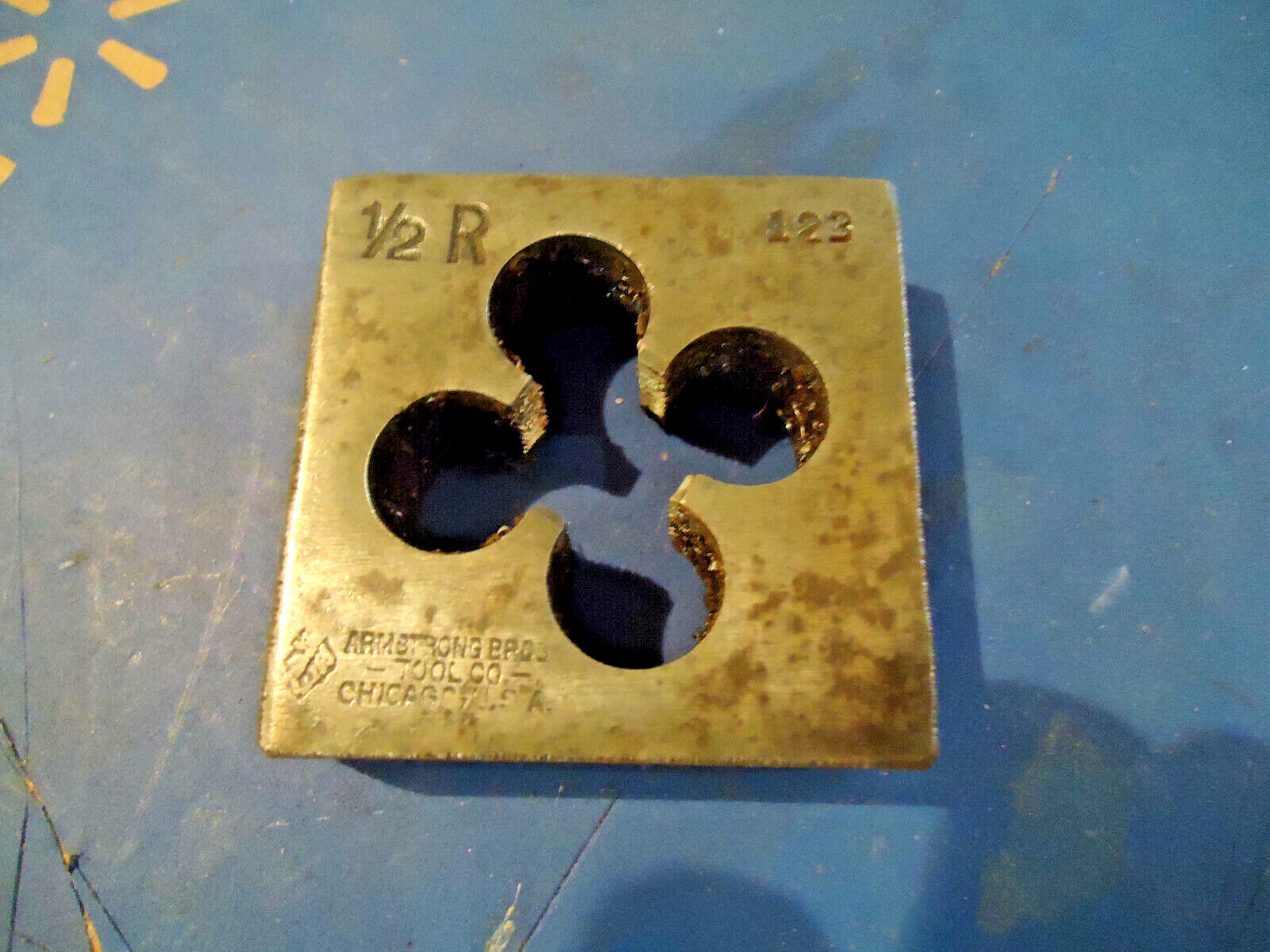 ARMSTRONG Bros DIE 2-1/2 square 1/2 R 123