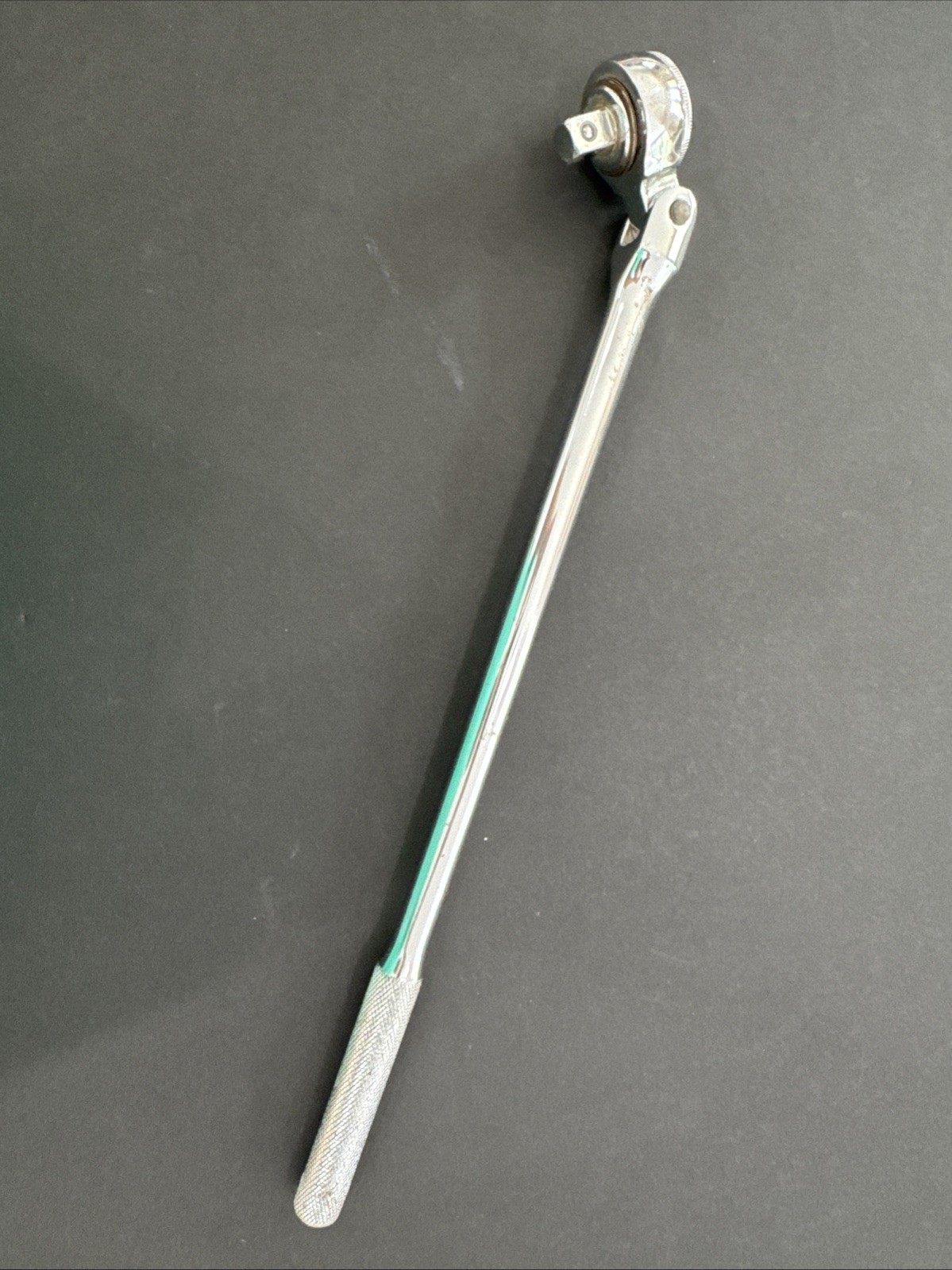 Vintage Husky 24203 1/2″ Drive 18″ Long Handle Flex Head Ratchet USA