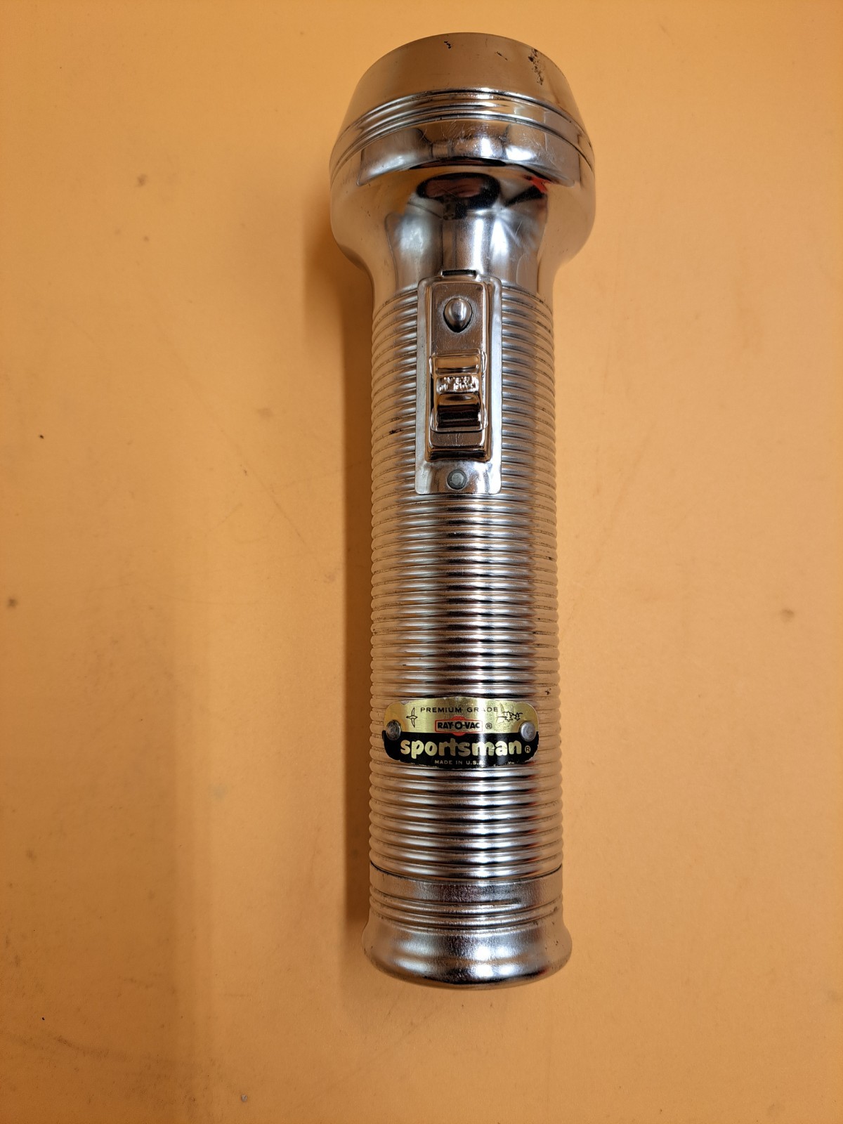 Ray-O-Vac Sportsman VTG 7 inch Chrome Flashlight 2 D Cell Batteries Tested GOOD