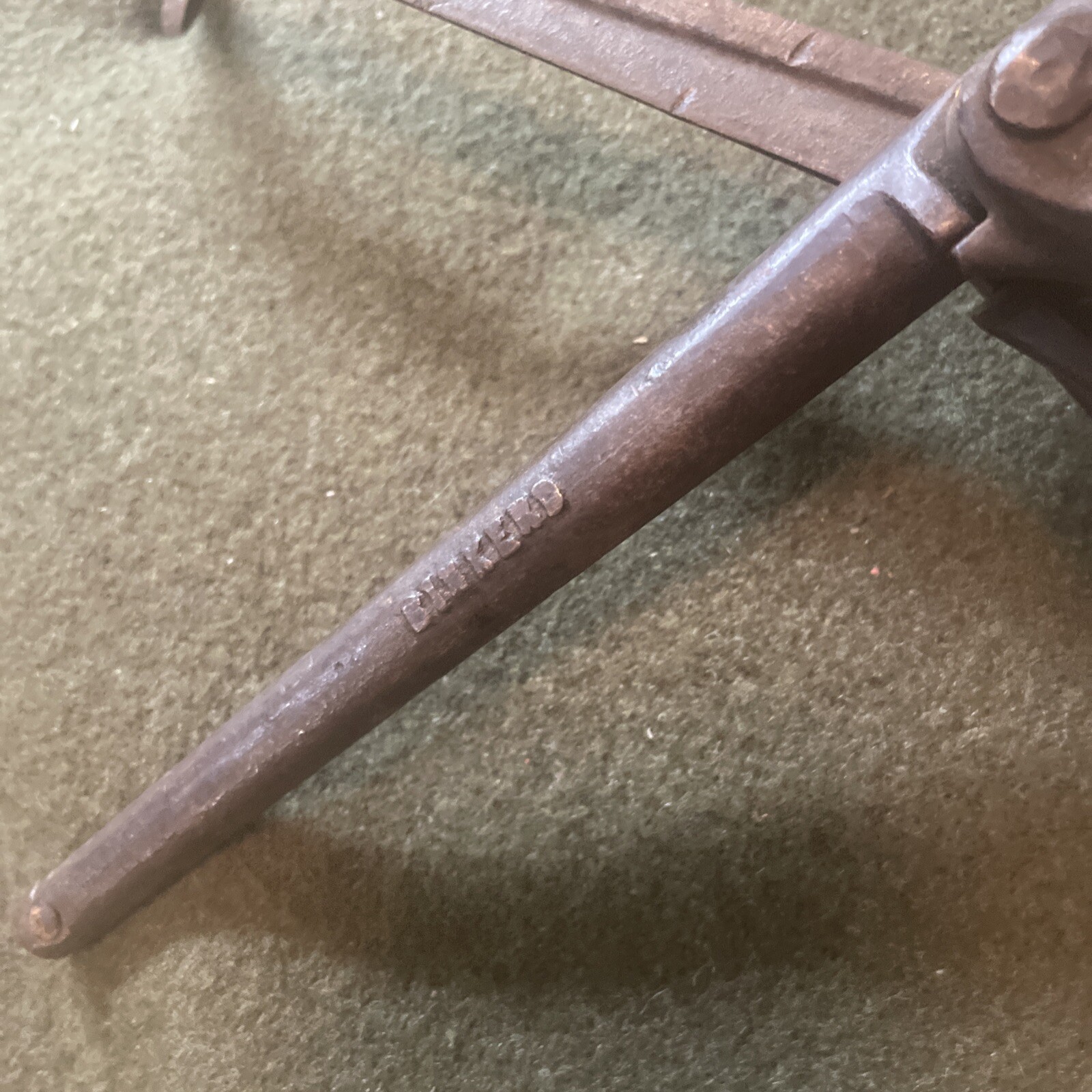 Antique Folding Saw Vise Cast Iron Losee Wrench Works 14″ Corry, PA Nice!
