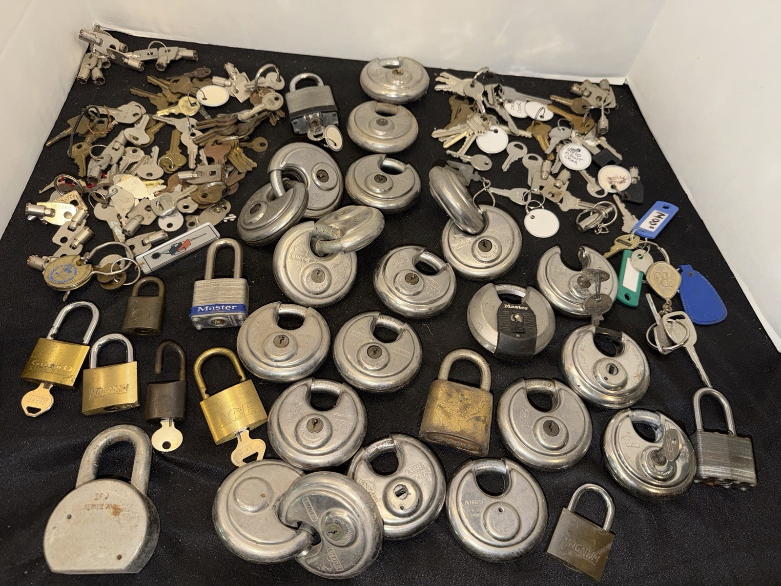 Vintage And Modern Padlock And Key Lot 30+ Locks
