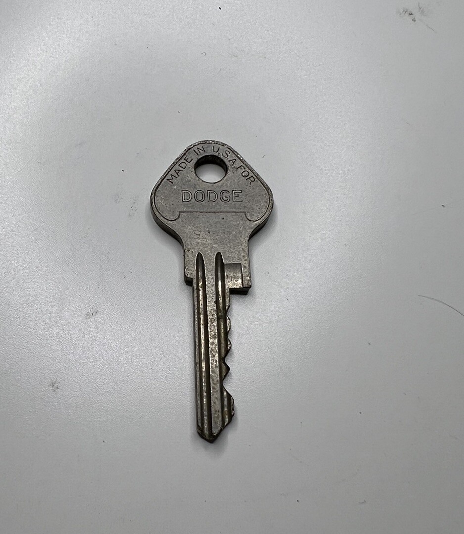 Vintage Pre-Cut Key Yale & Towne Mfc Co USA DPCD Dodge Plymouth Chrysler DeSoto