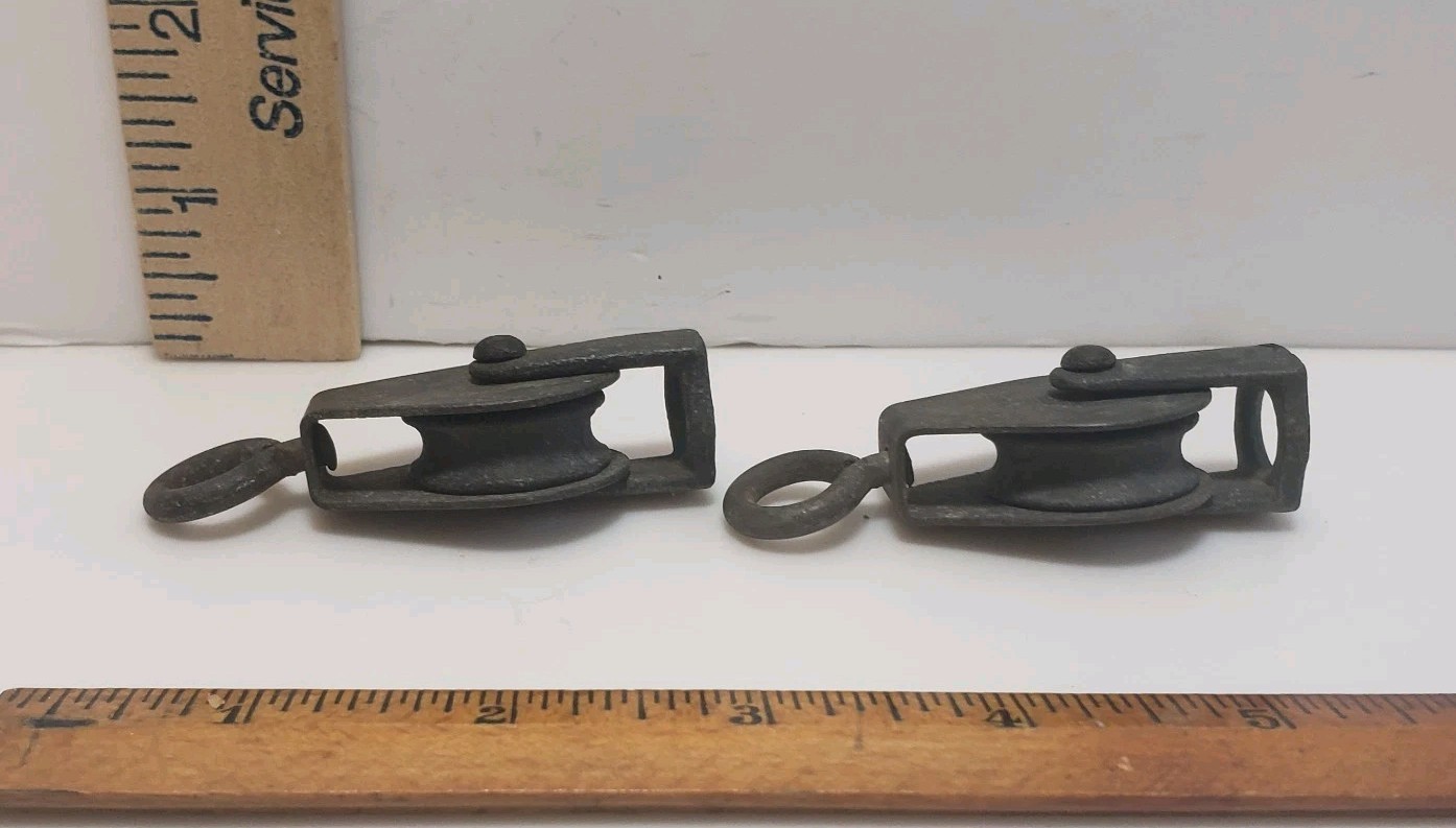 Cast Metal Pulleys Small Mini Set Wheel Block Tackle Rope Pully Vintage Pair Two
