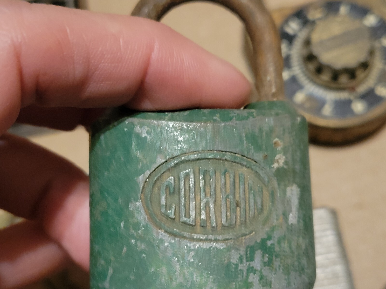 Vintage Padlocks And Keys Lot Yale Chicago Elgin Majestic & More Over 100 Pcs
