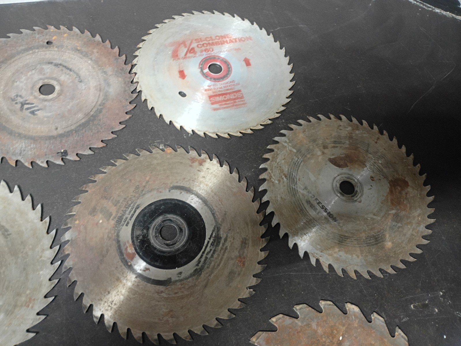 10 Vintage Rusty Saw Blades Simonds Si-Clone Skil 7-1/4″ Industrial Steampunk…