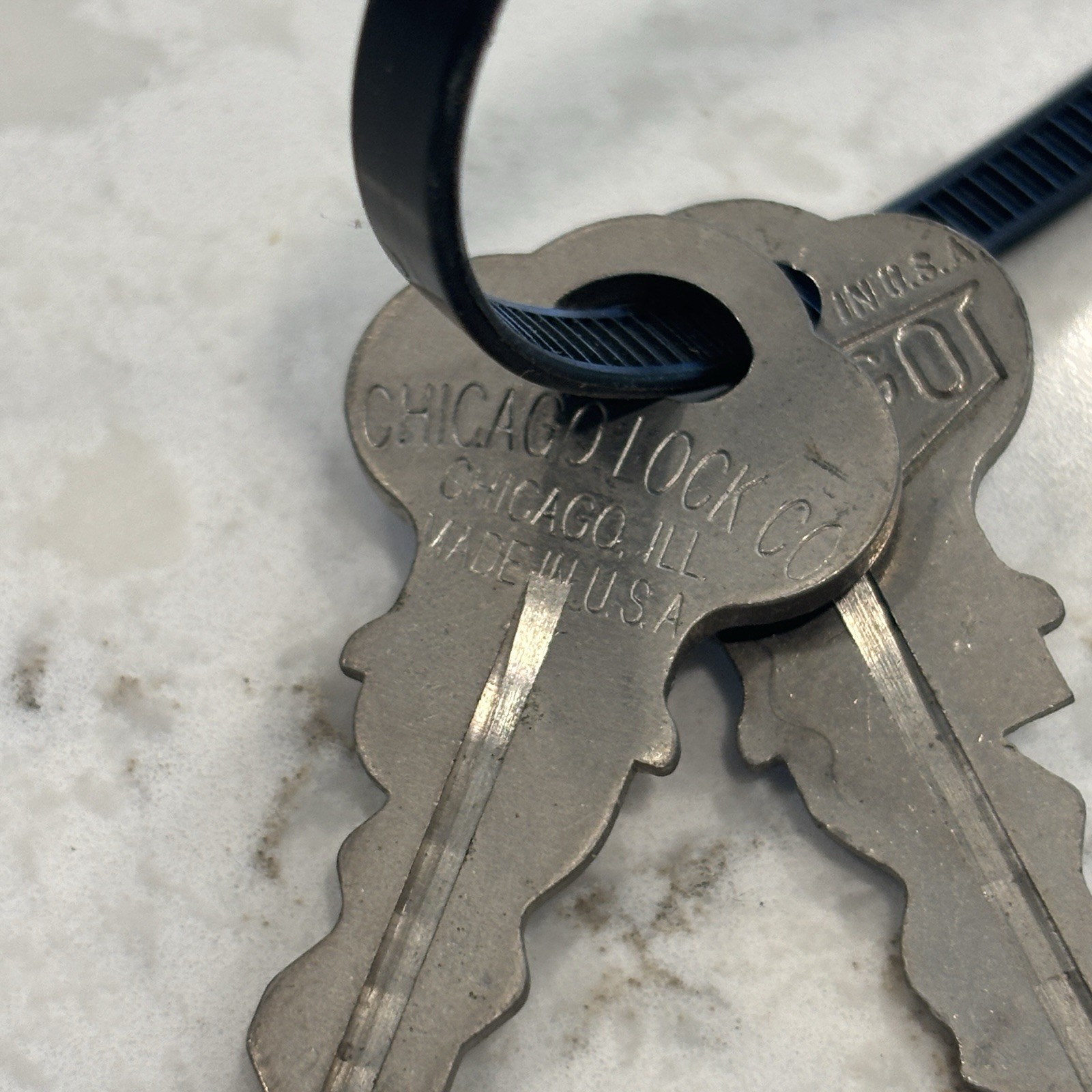 Vintage Set of 2 Chicago Lock CO. USA Keys #2553 Silver NICE