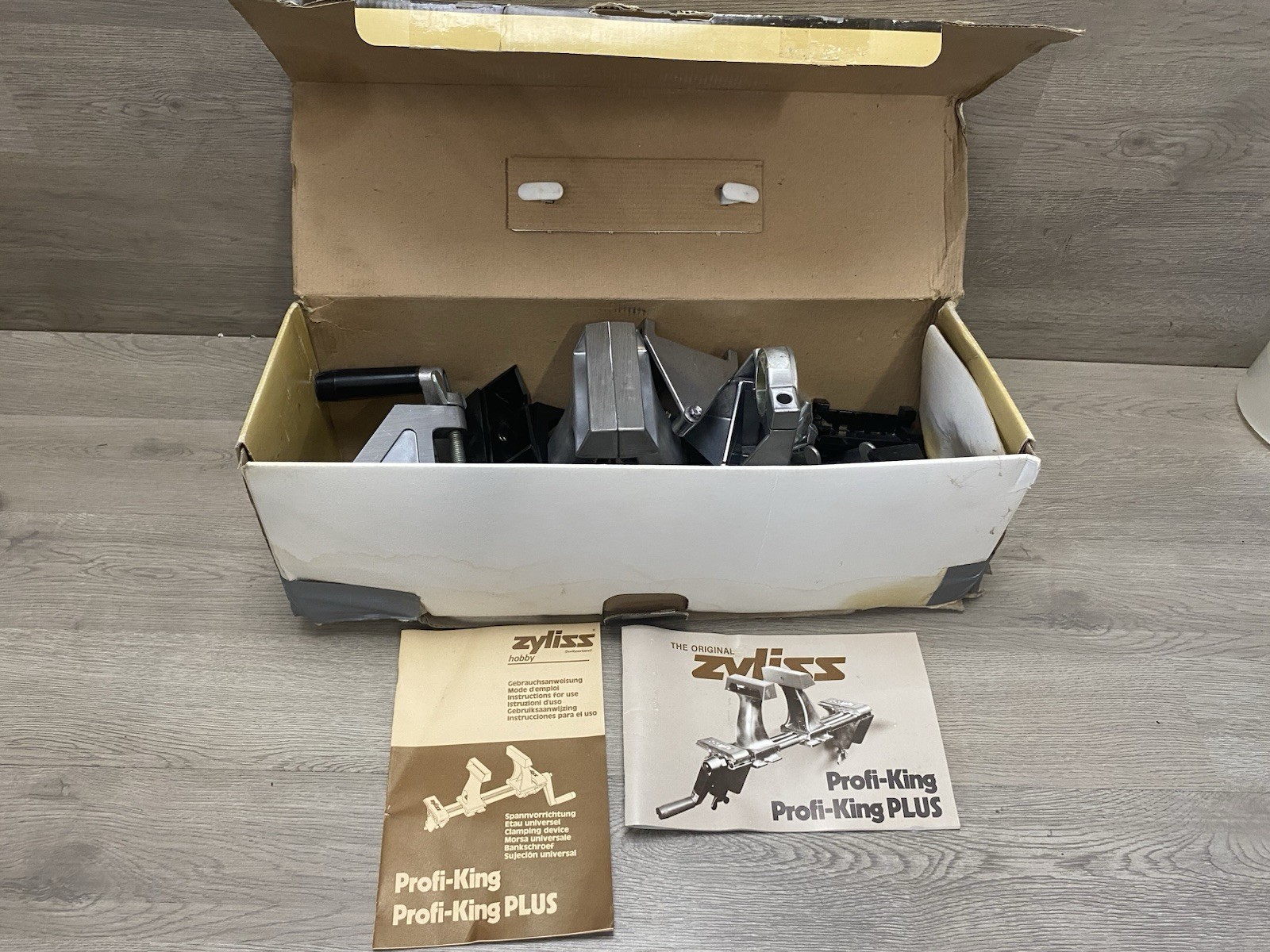 Zyliss Profi-King Plus Swiss Vise System W/ Box