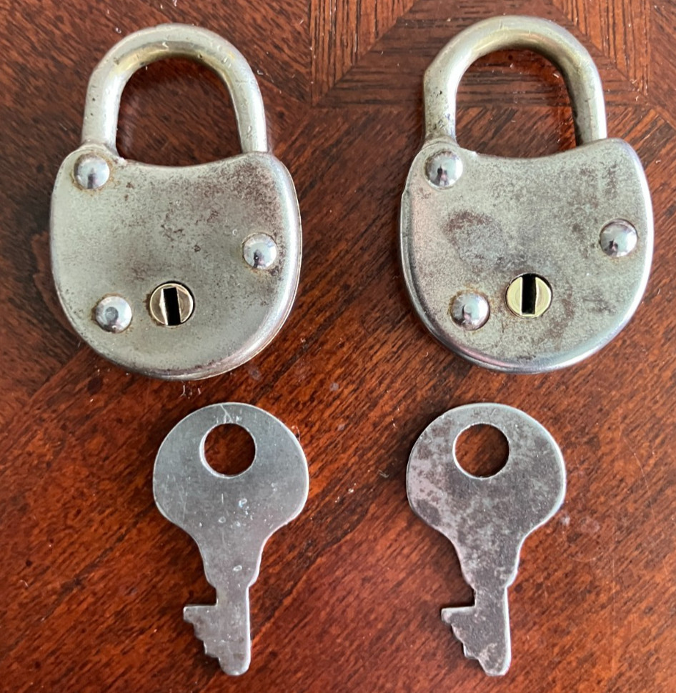 2 Vintage Silver Eagle Lock Co. (?) Padlocks With Keys. Approx. 1 5/8″ H. Work!