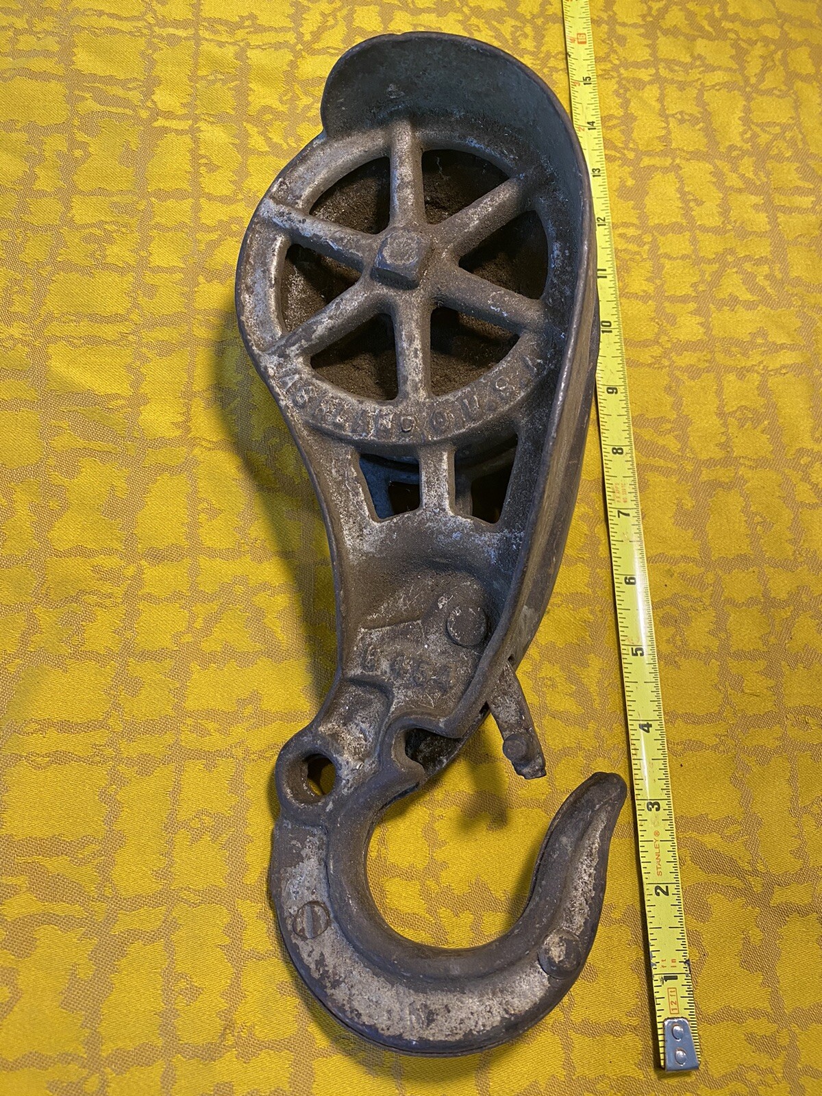 Cast Iron Barn Pulley FE Meyers Heavy Barn Rusty Antique Trolley H453 H454