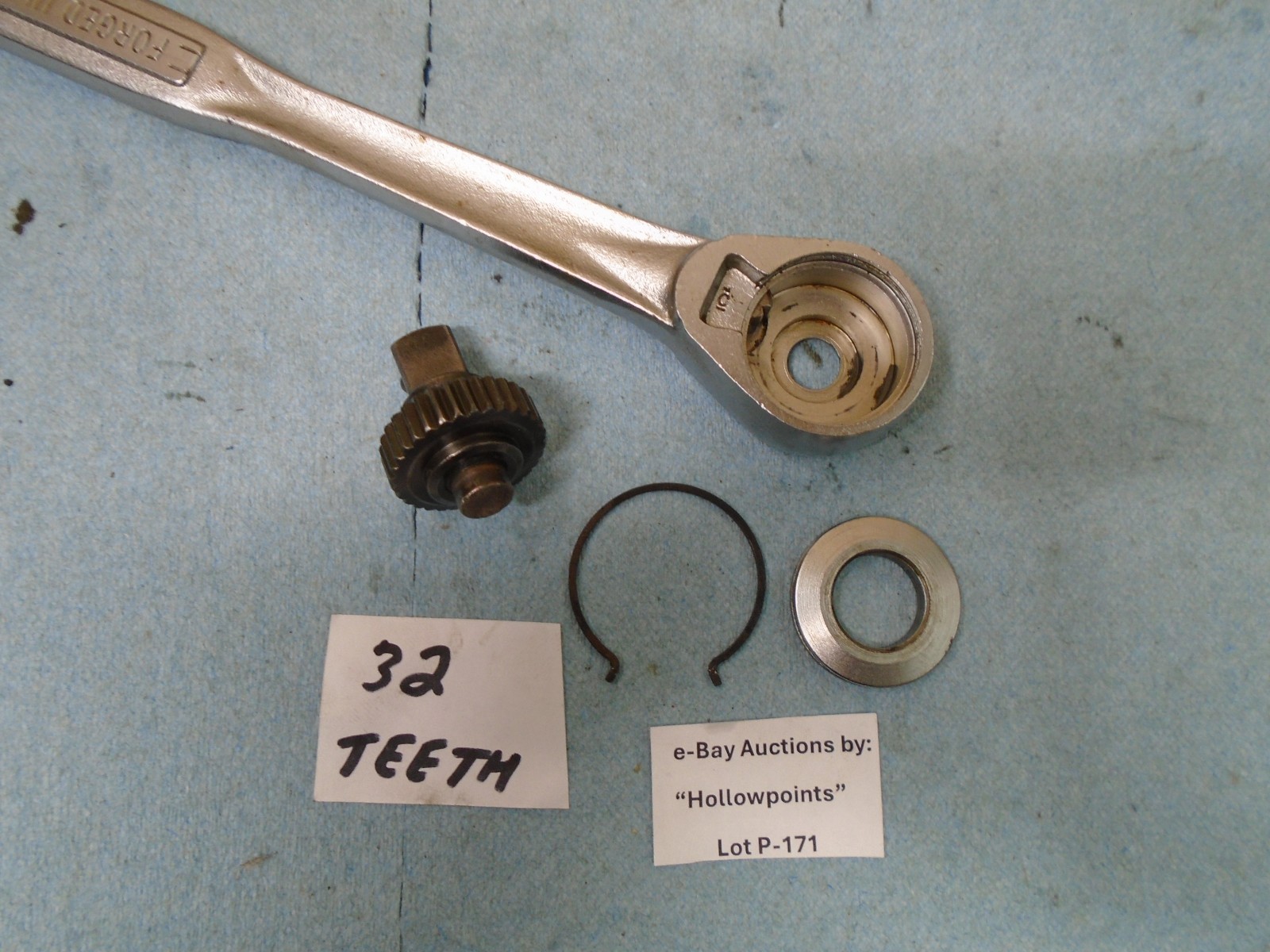 Craftsman USA #44985 V Date Push Button Ratchet 1/2″ Drive 32 Teeth Gear P171
