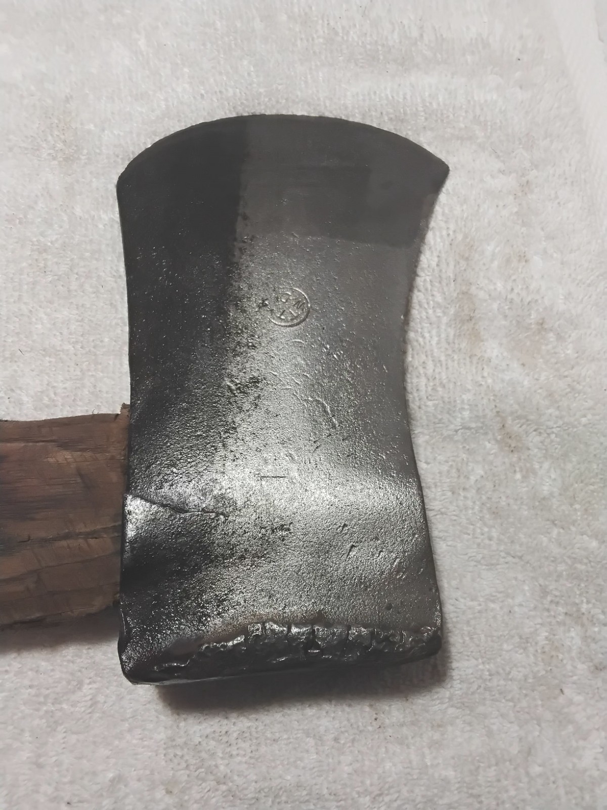GILPIN W.D STAMPED BRITISH MILITARY FELLING AXE ORIGINAL HANDLE WW11 ERA UK…
