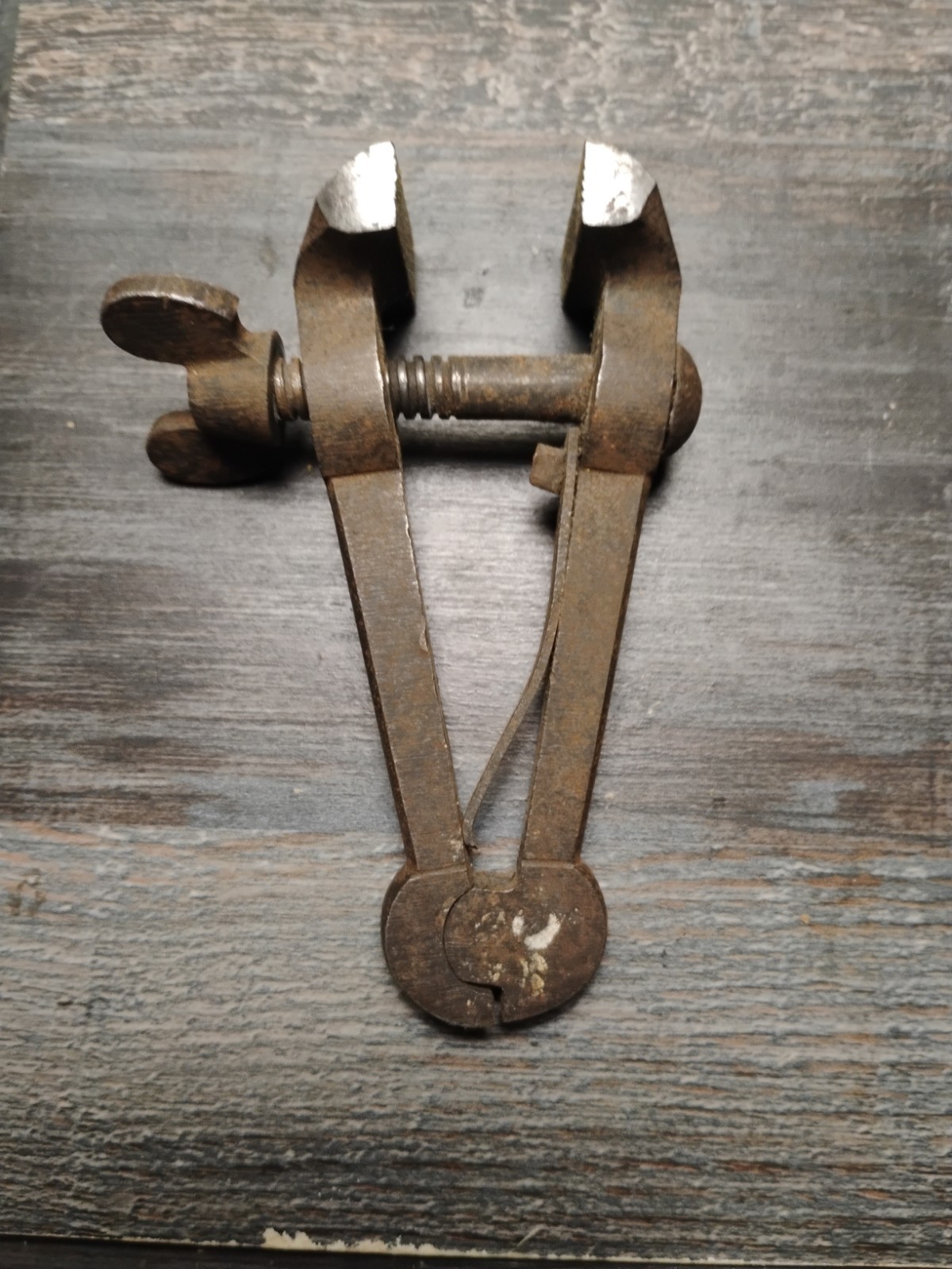 Vintage 4″ Hand Vise Clamp 1 1/4″ Wide Jaw Machinist Jeweler Gunsmith H. Meyer