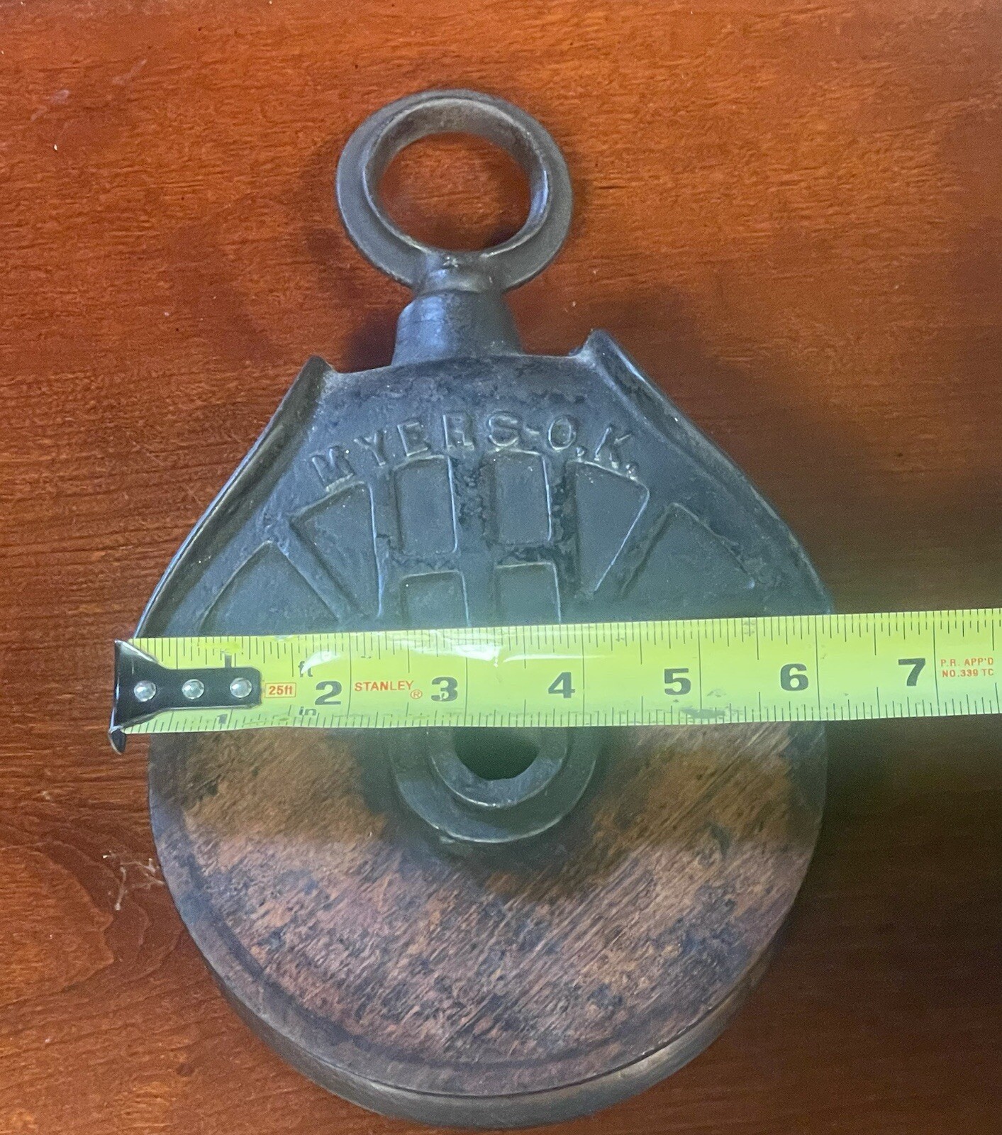 VINTAGE MYERS OK H322 X CAST IRON WOODEN PULLEY BARN FARM EQUIPMENT GREAT COND.