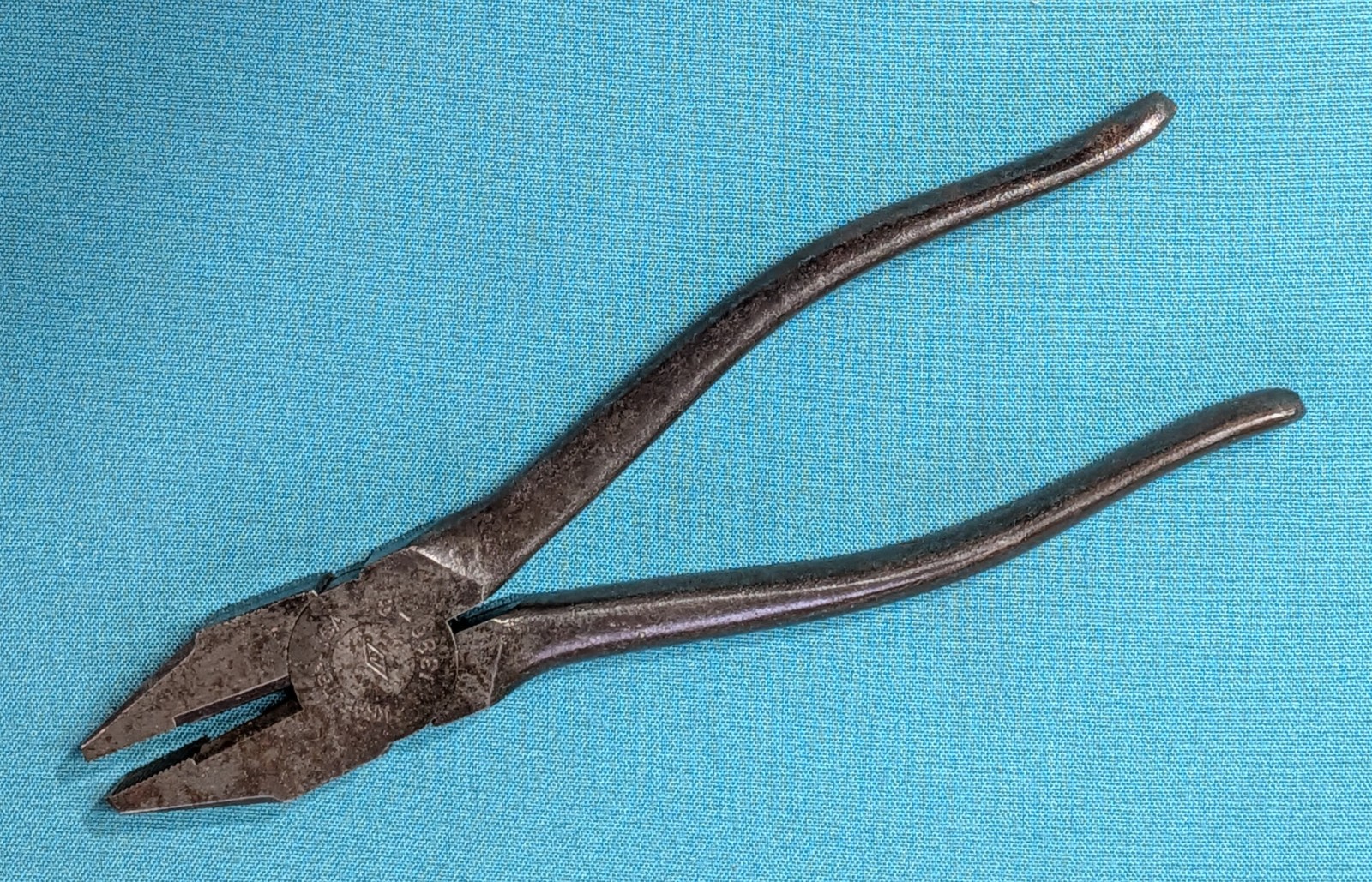 Kraeuter USA K-Diamond No. 1380-8″ Lineman’s Pliers ca. Mid 1940’s to 50’s