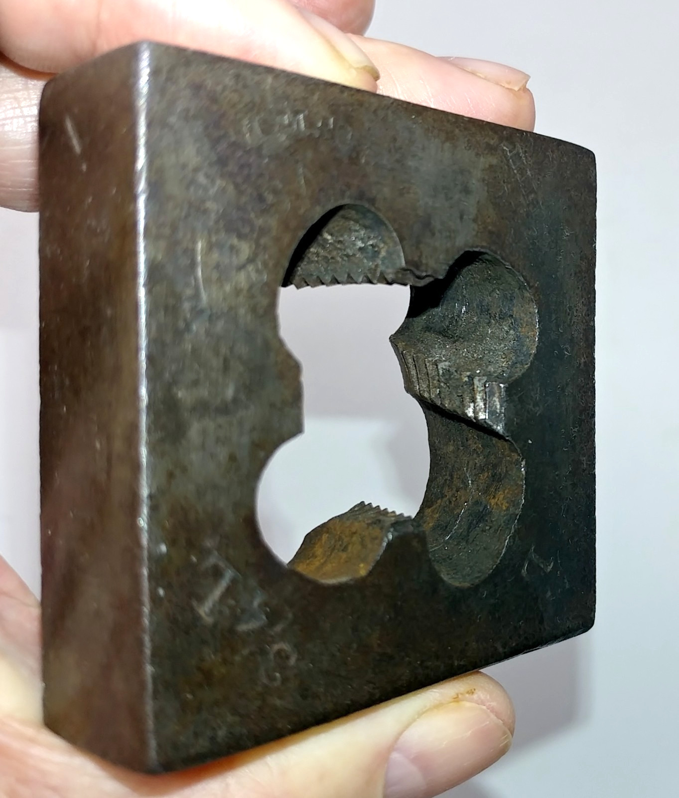 Antique Pipe-Bolt Threader 3/4″ Die Walworth Mfg. Co. Boston Mass