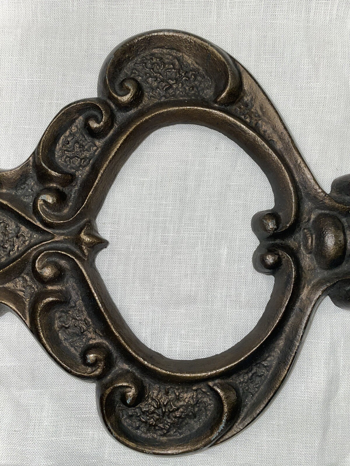 VTG Large Cast Iron Wall Display Decorative Key 17 1/2” x 9 1/2” Heavy 3.6 lbs