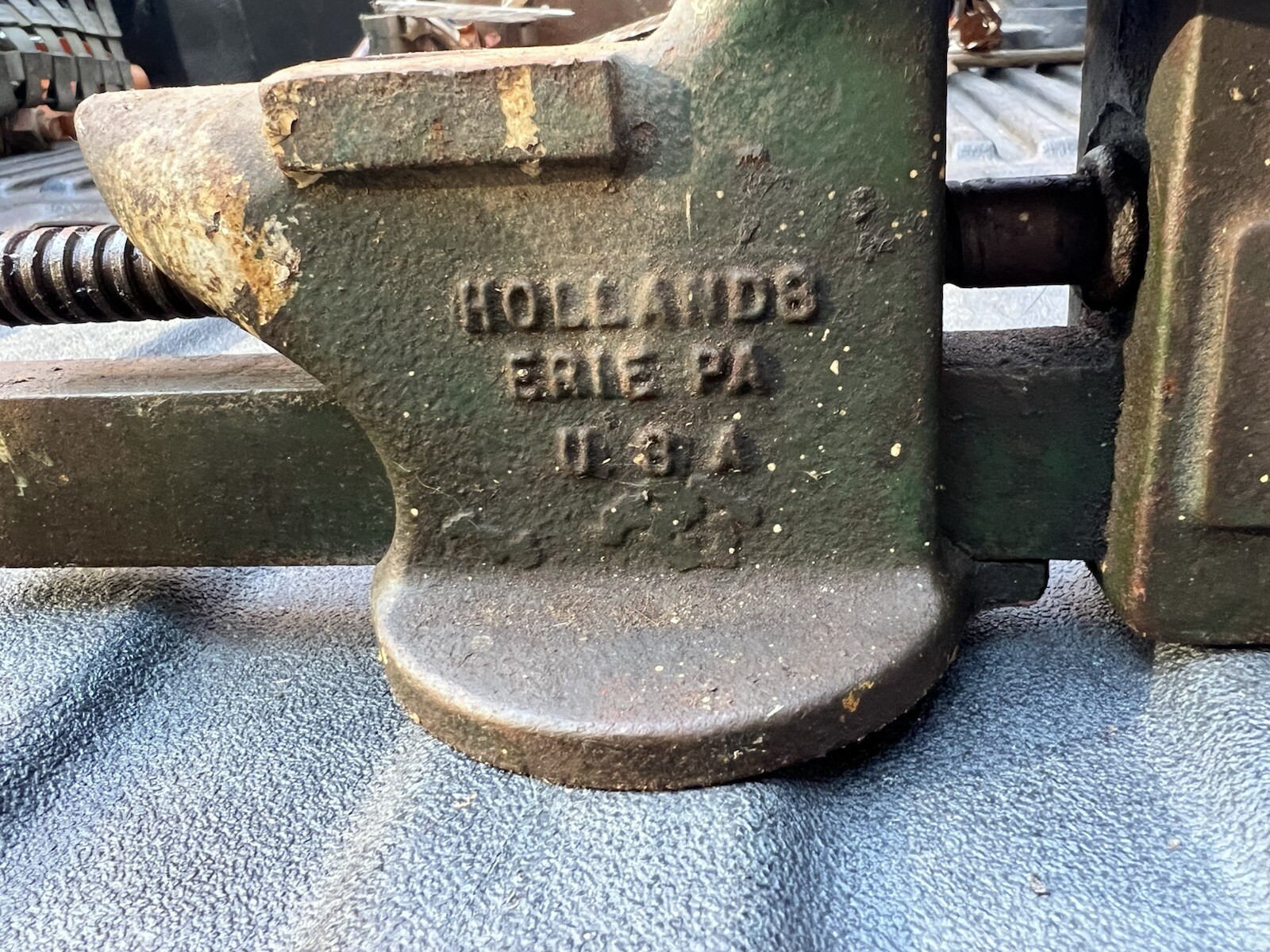 Rare Vintage Hollands “H 3 1/2″ bench vise & anvil w/3 1/2” jaws – collectible
