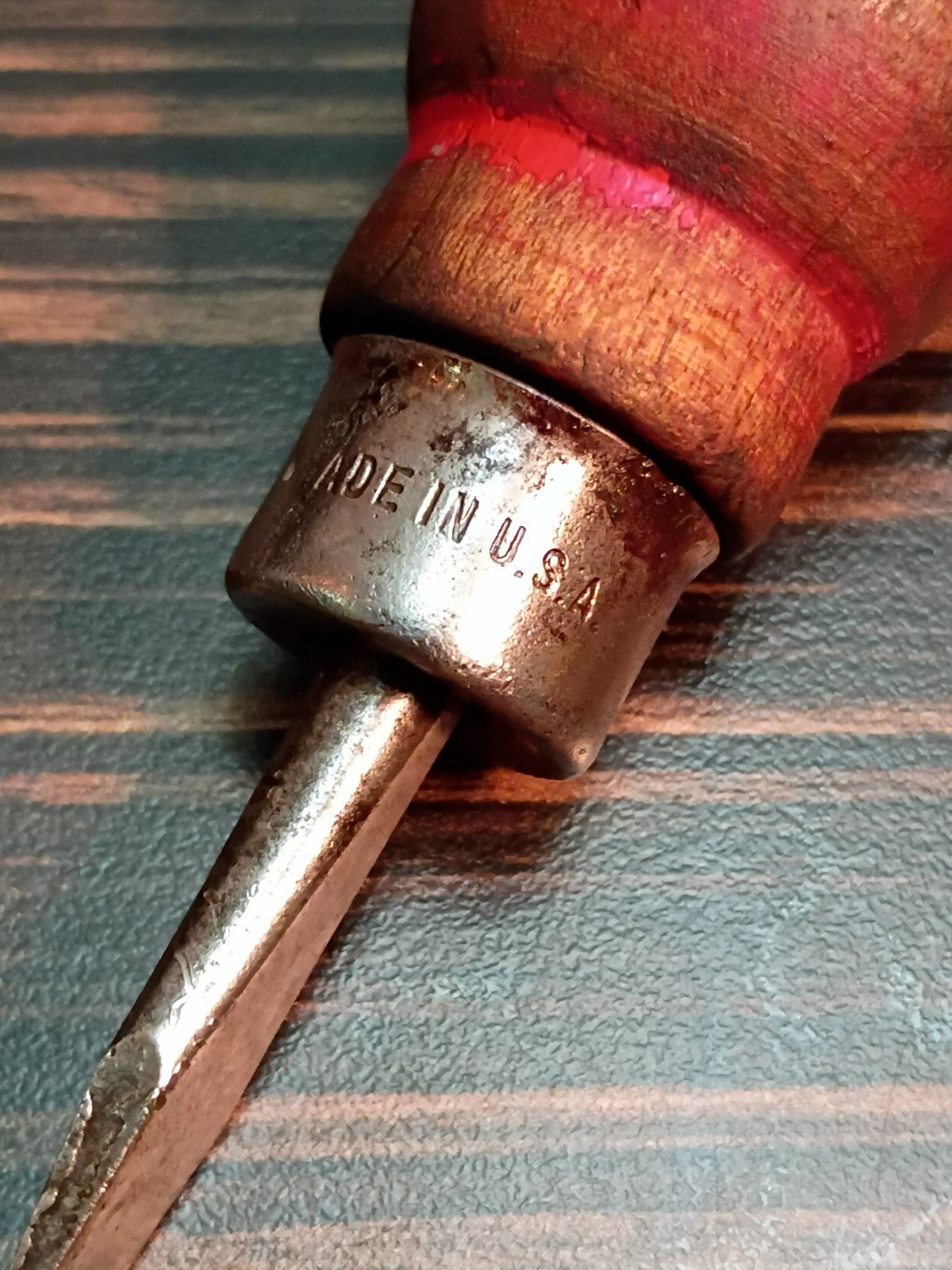 Vintage Stubby Screwdriver Wood Handle Slotted U.S.A. Unbranded Flat Blade.