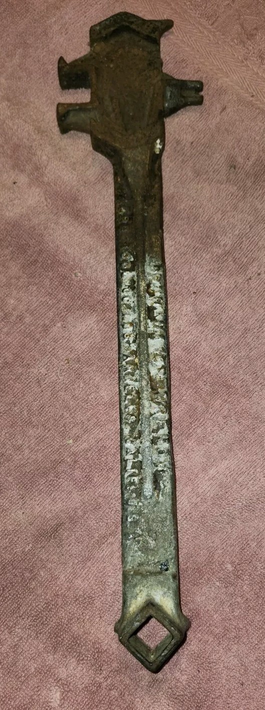 (B11) Vintage Antique Aero Tool Co, Los Angeles, CA, USA Drum Major Wrench #5001