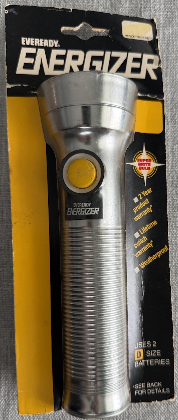 Vintage Eveready Energizer 2D Cell Flashlight Chrome Ribbed US NEW / SEALED