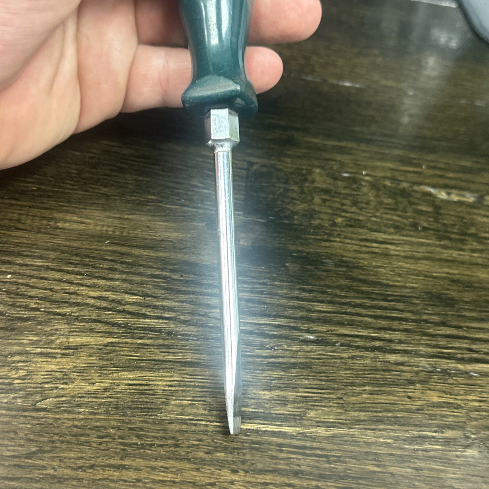 Vintage S-K , Green Hard Plastic Handle, France Flat Head