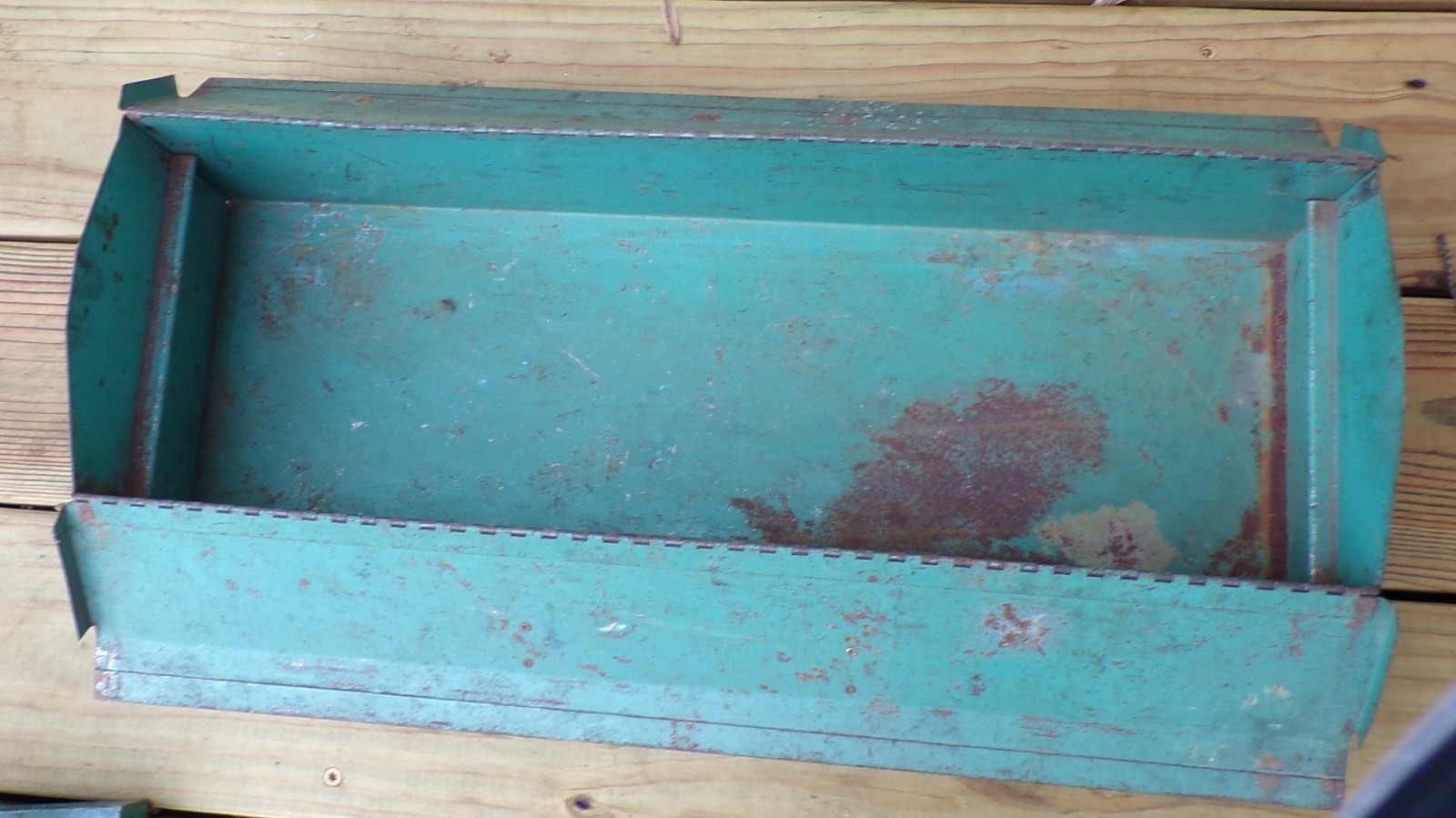 VERSA BOX Metal ToolBox Vintage Coffin Style shape Made in U.S.A.
