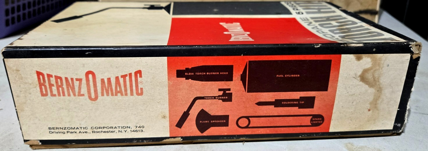 Vintage BernzOmatic TX-888 Propane 5 Piece Torch Kit Green Tank-New Old Stock