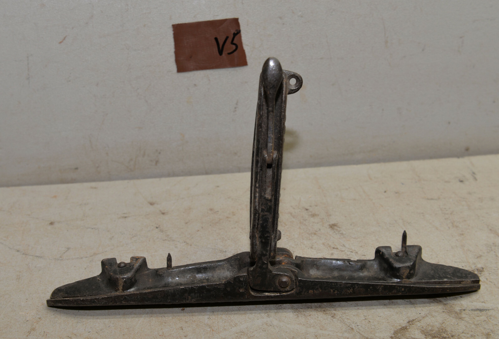 The Buckeye Foote Co folding hand saw clamp vise pat 1902 collectible tool V5