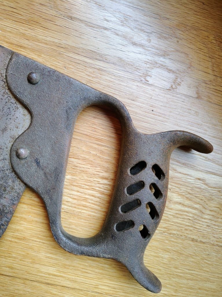 Vtg E. C. Atkins & CO. 30″ Docking No. 590 Saw W/ cast Iron malleable +leather
