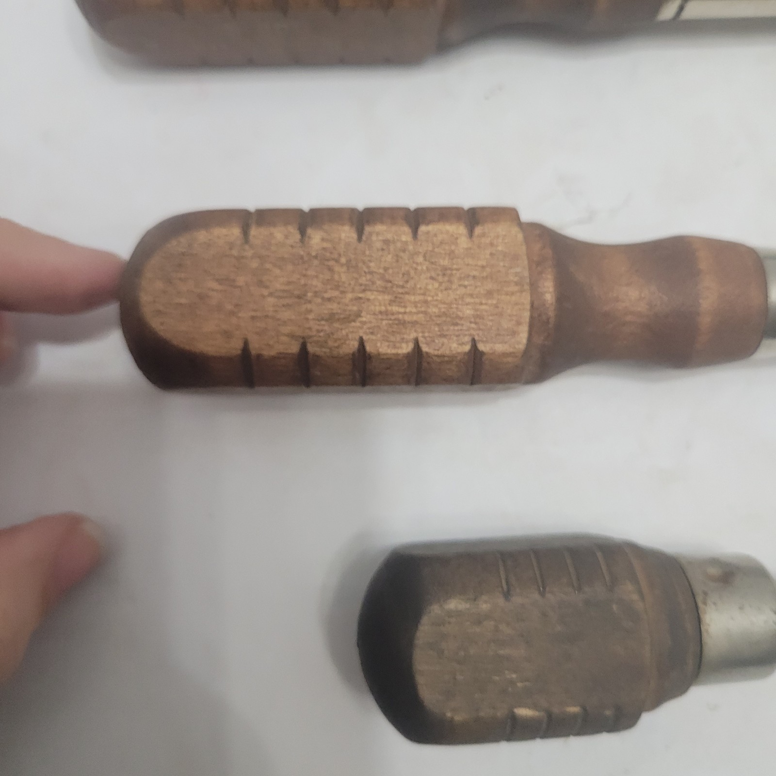 Lot Of 4 – Vintage IRWIN 800 Screwdrivers USA Wooden Handles