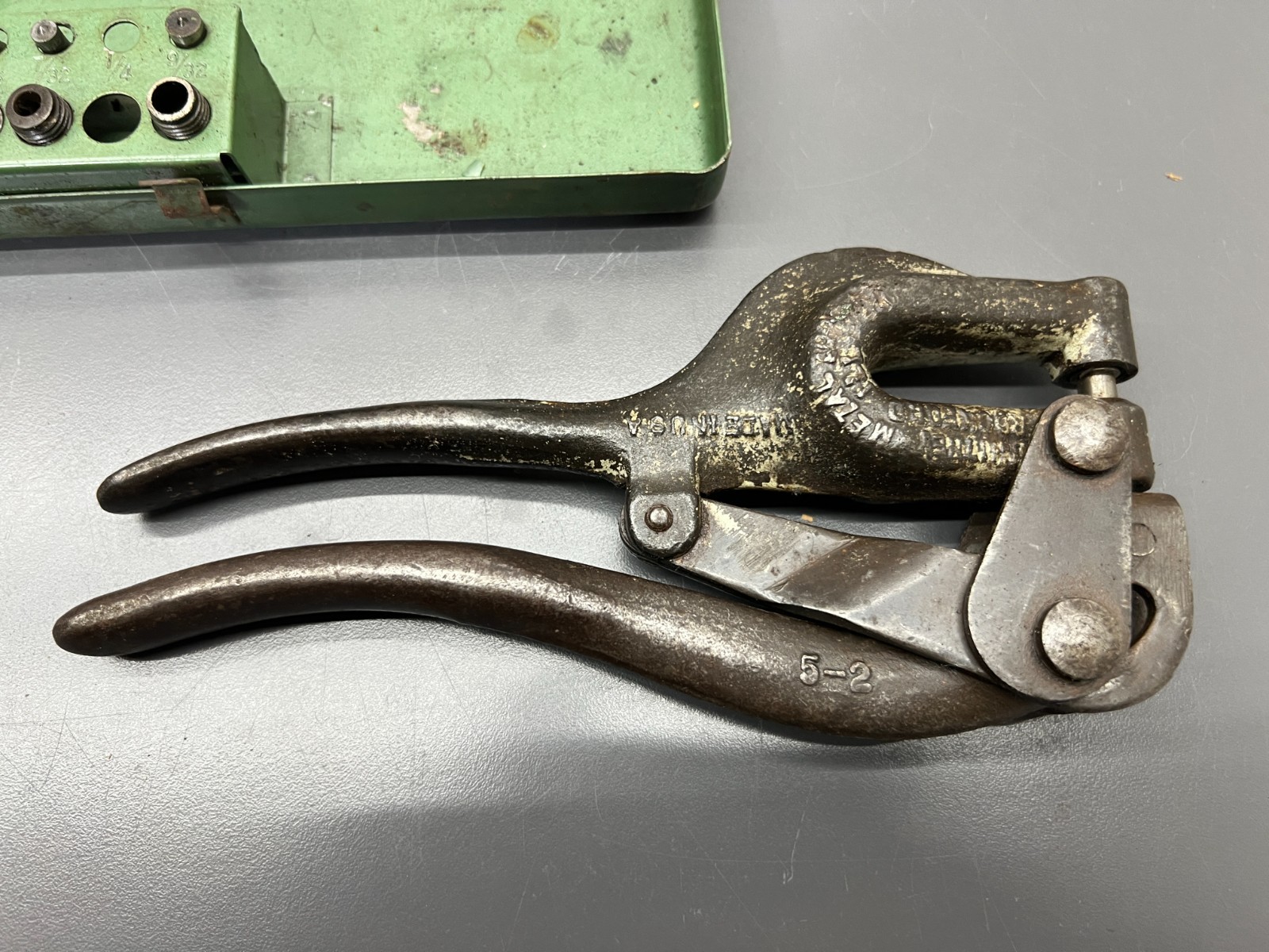 (F) VINTAGE WHITNEY METAL TOOL No. 5 JR COMPLETE HAND PUNCH SET SHEET METAL USA