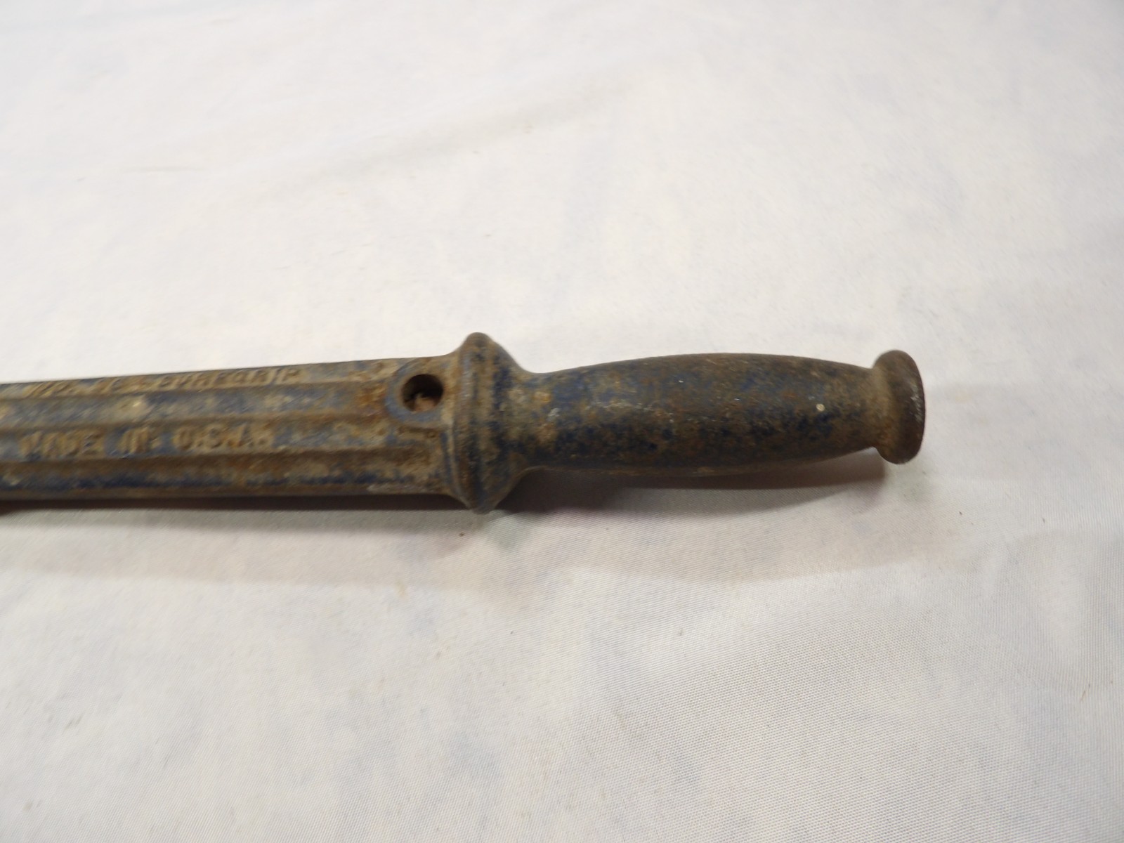 Vintage Crescent-Bridgeport Hardware No. 56 Nail Puller – Sure Grip – USA
