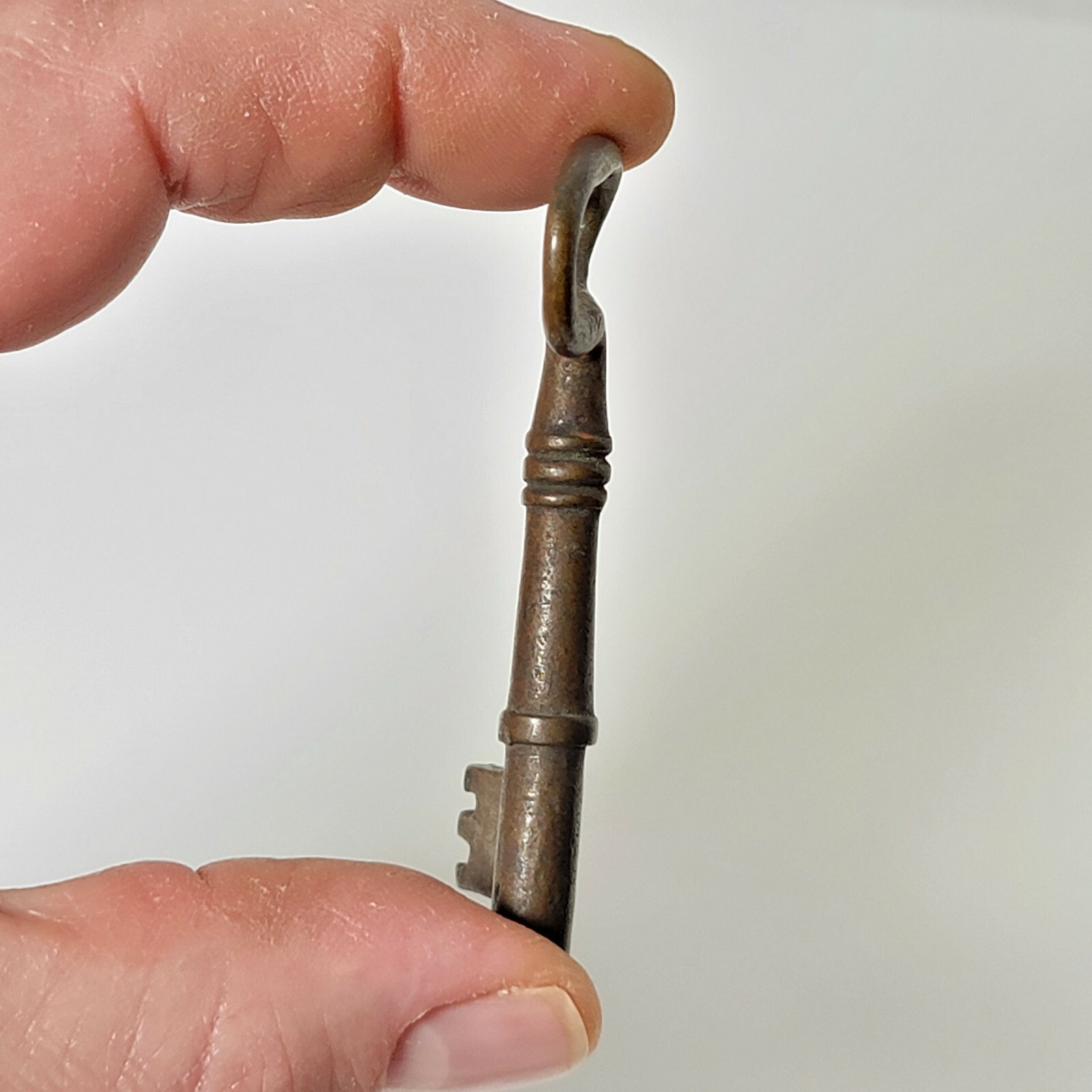 Vintage Brass or Bronze Solid Barrel Antique Skeleton Key Approx 2 5/8″ Long