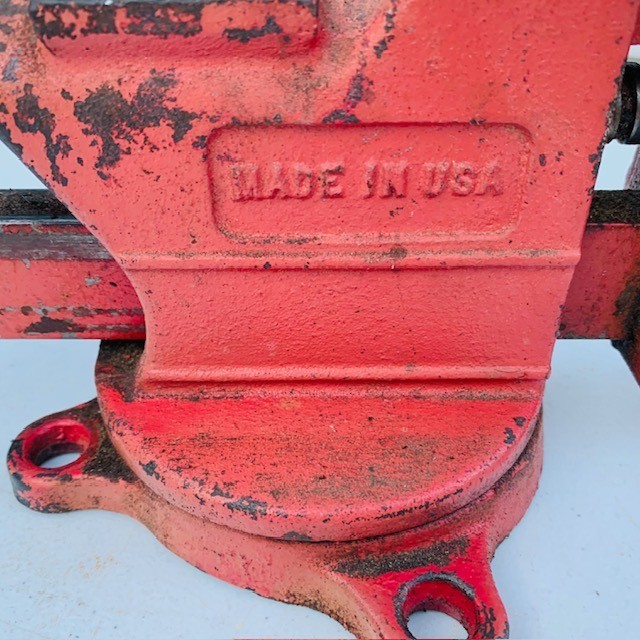 Vintage COLUMBIAN 04 M3 Swivel Base Bench Vise W/Pipe Jaws/Anvil USA Made