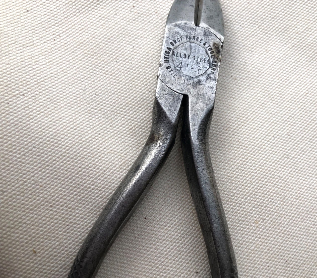 Vintage Utica Drop Forge & Tool Company Lineman Pliers 1050-6
