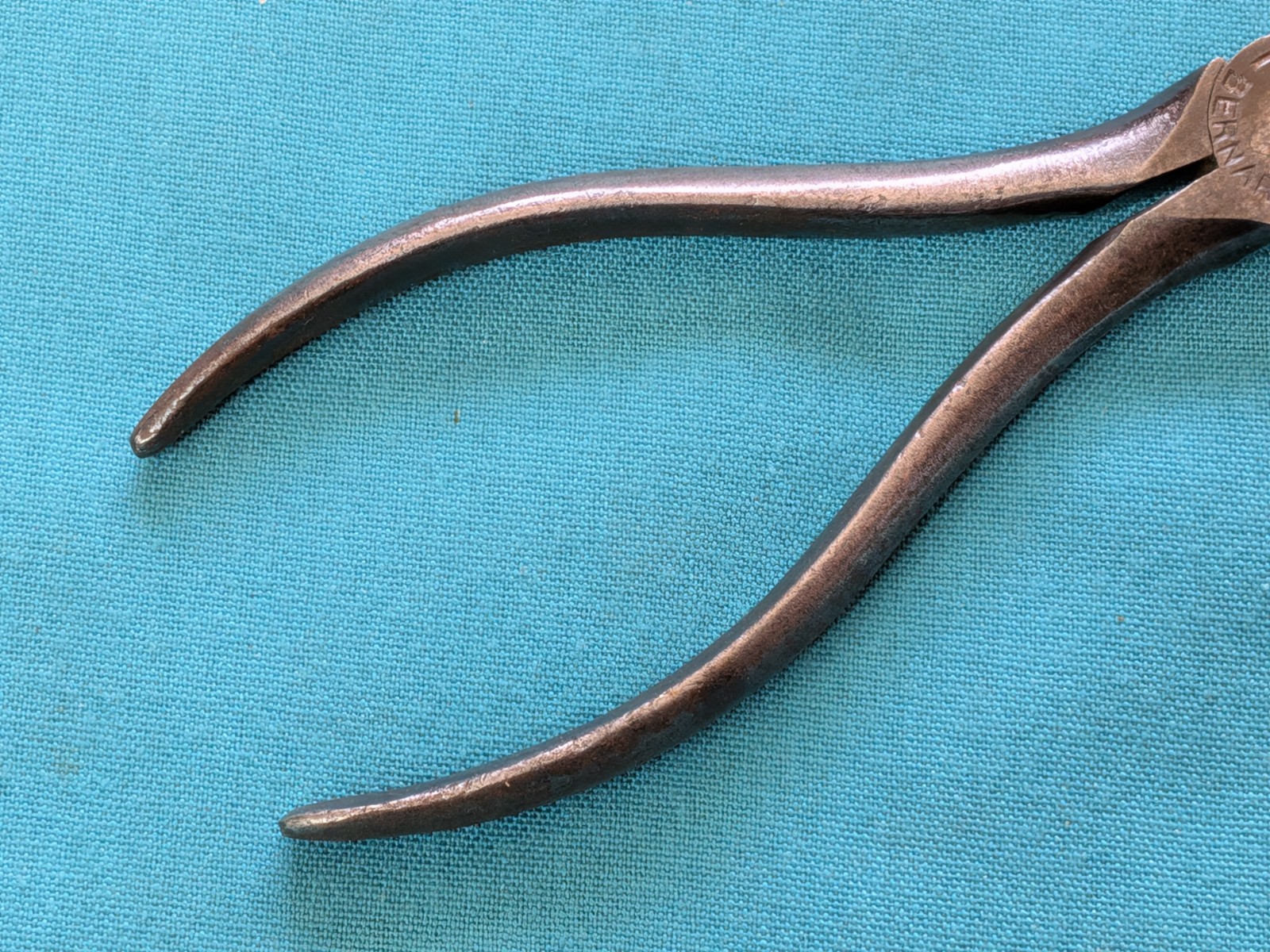 Rare Vintage BERNARD 7″ Forged Duck Bill Pliers w/Side Cutters