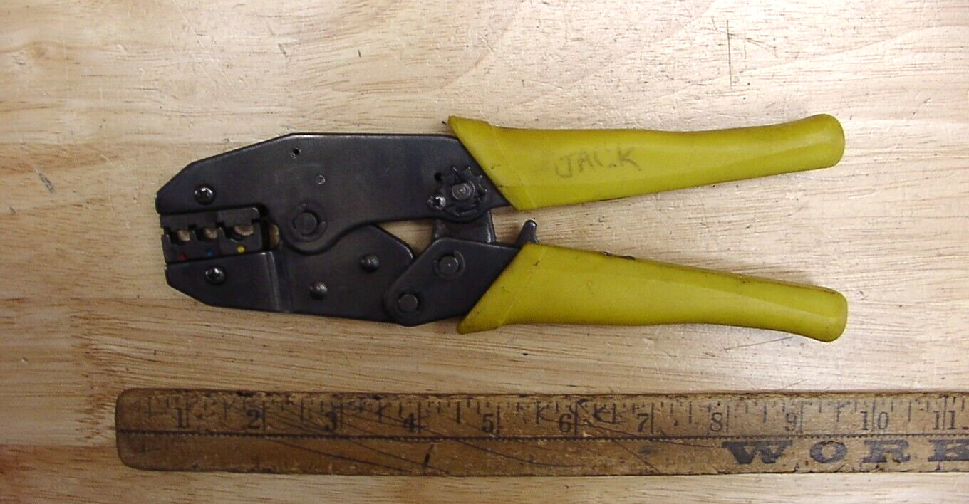Vntg Unbranded 8-1/2″ Ratcheting Crimping Tool For Red,Blue,Yellow,1lb.0.8oz,EXC