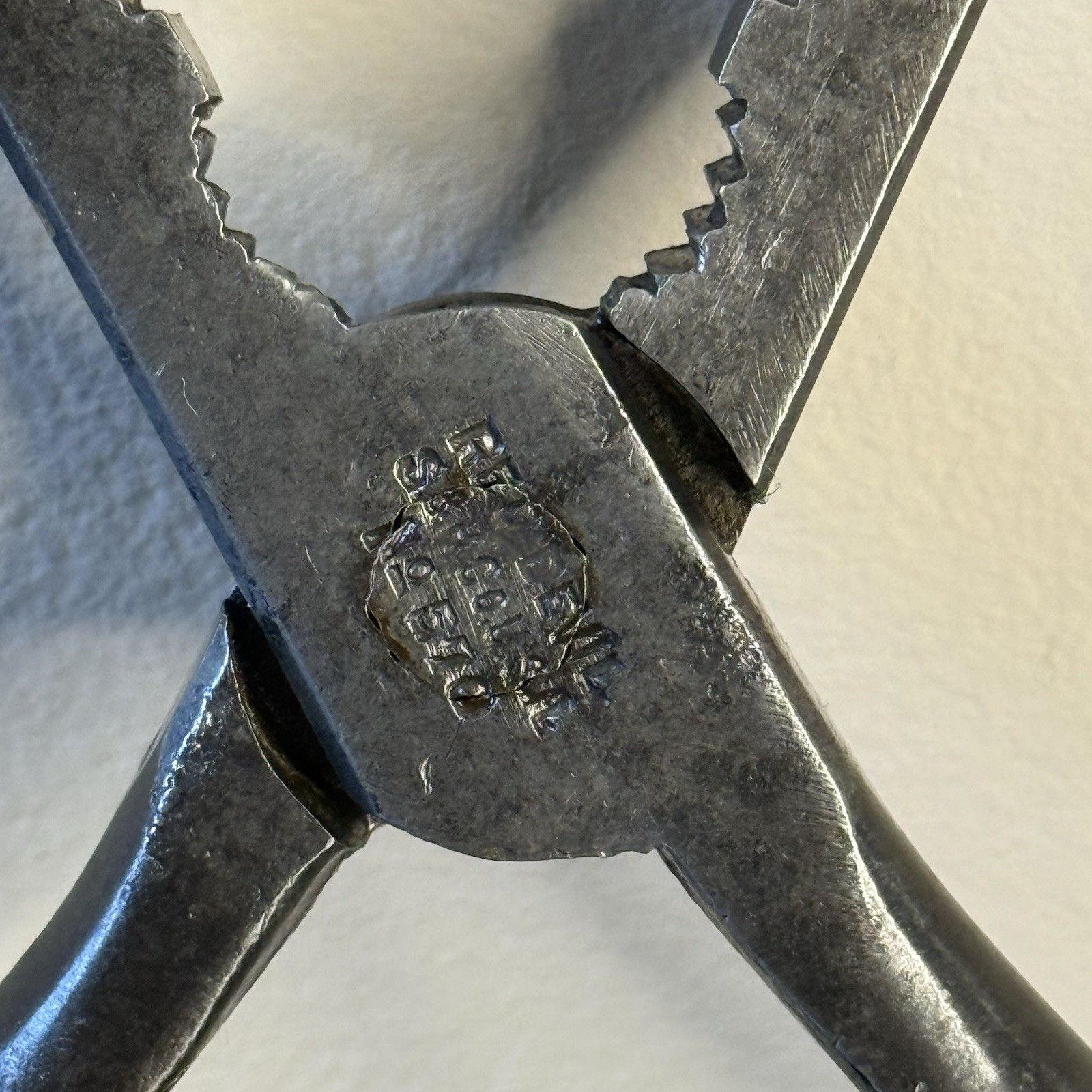 Vintage S&H CO. N.Y. RED DEVIL Trademark Gas Burner Pliers Tool 7.25”USA